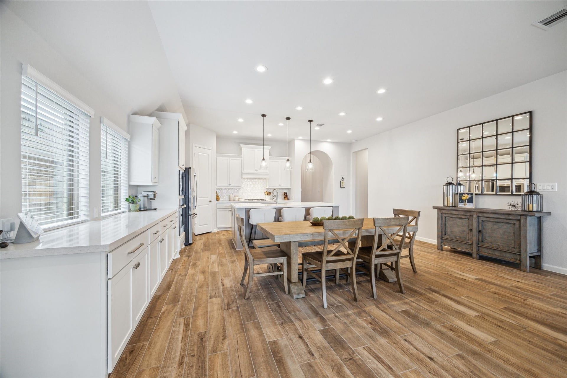 1523 Carson Field Lane, Richmond, TX 77469 Along the back wall is the extended cabinets and counters off the Kitchen, perfect for serving.