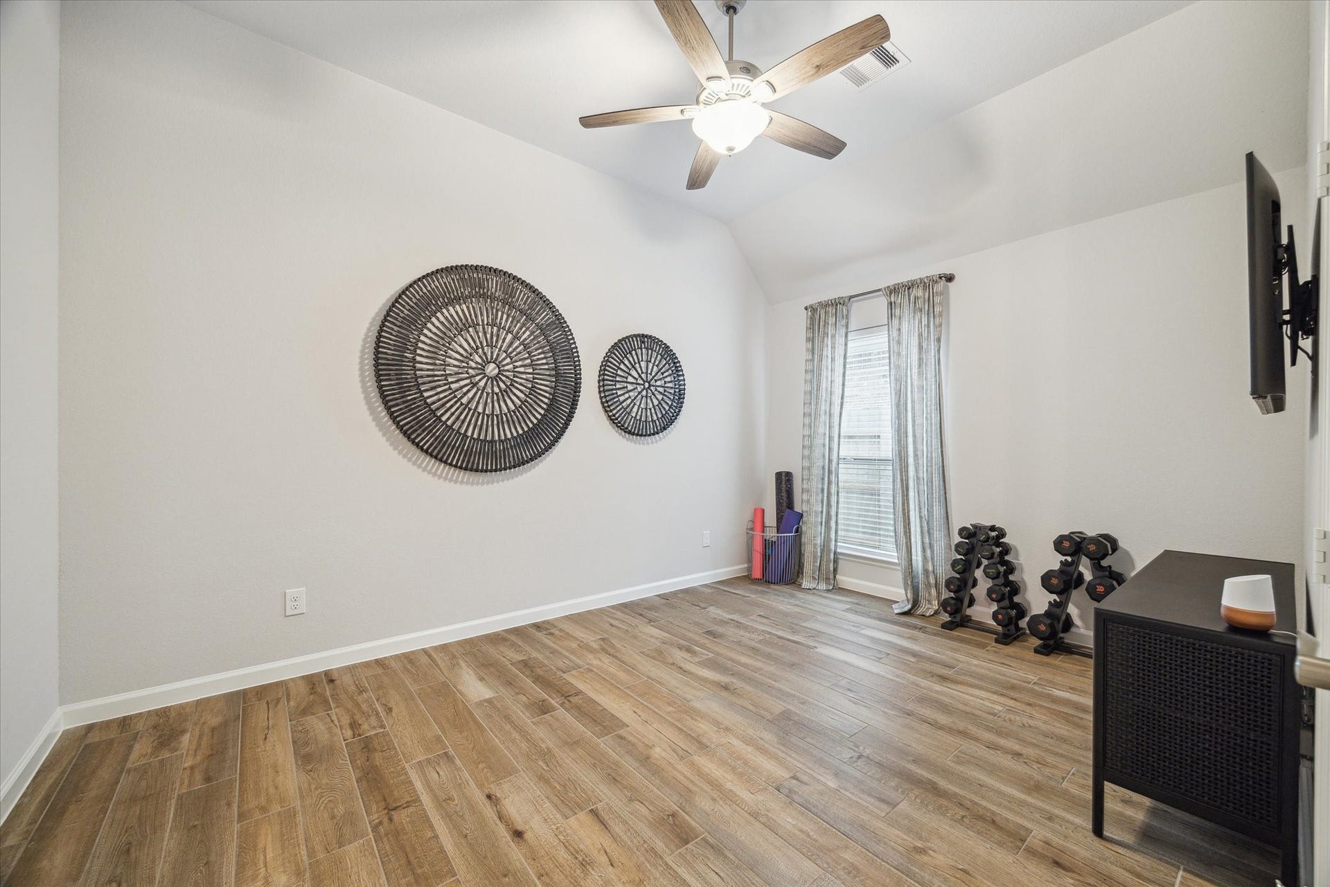 1523 Carson Field Lane, Richmond, TX 77469 Bedroom #4 is currently set up as a workout room.
