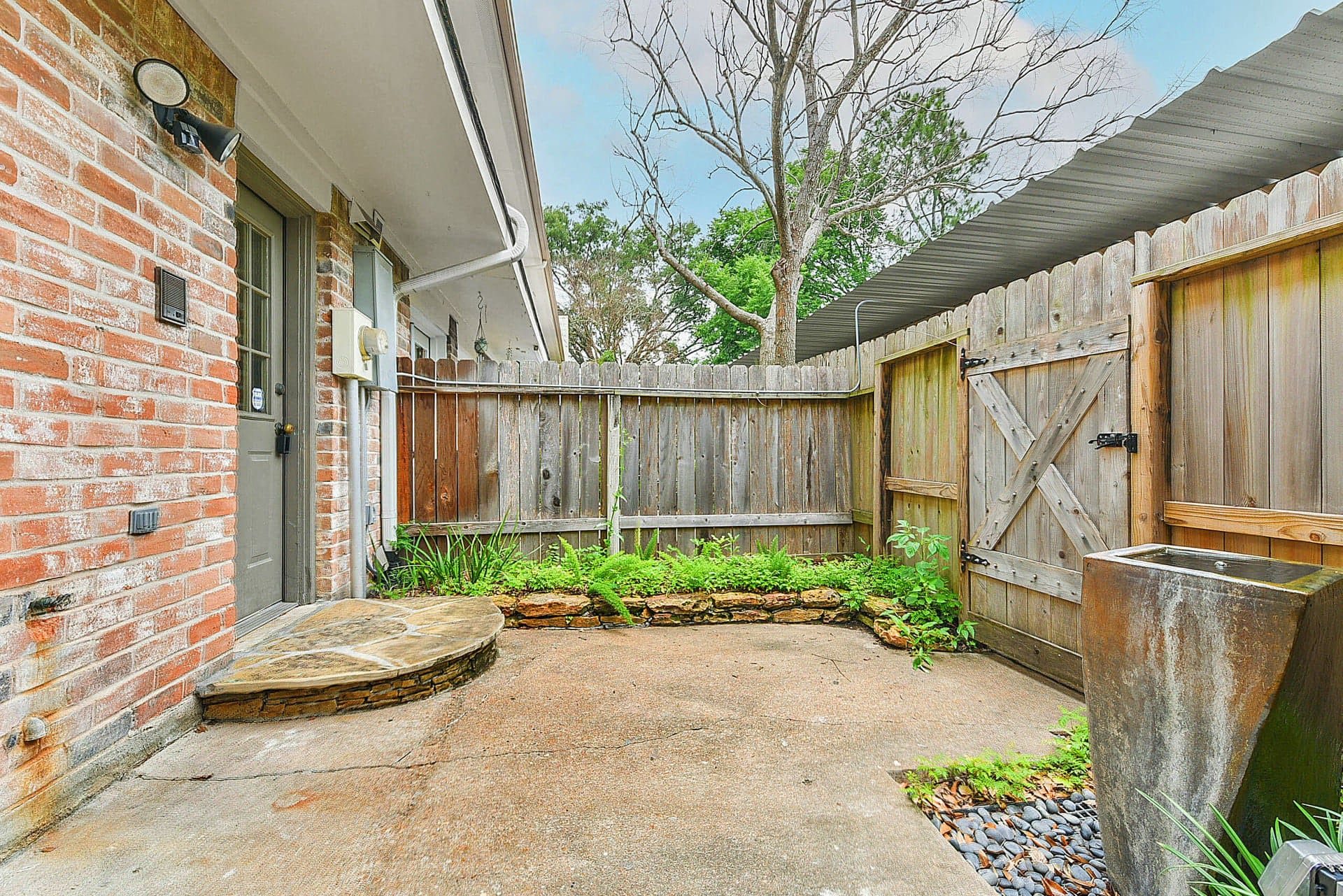 14122 Misty Meadow Lane, Houston, TX 77079 Backyard space.