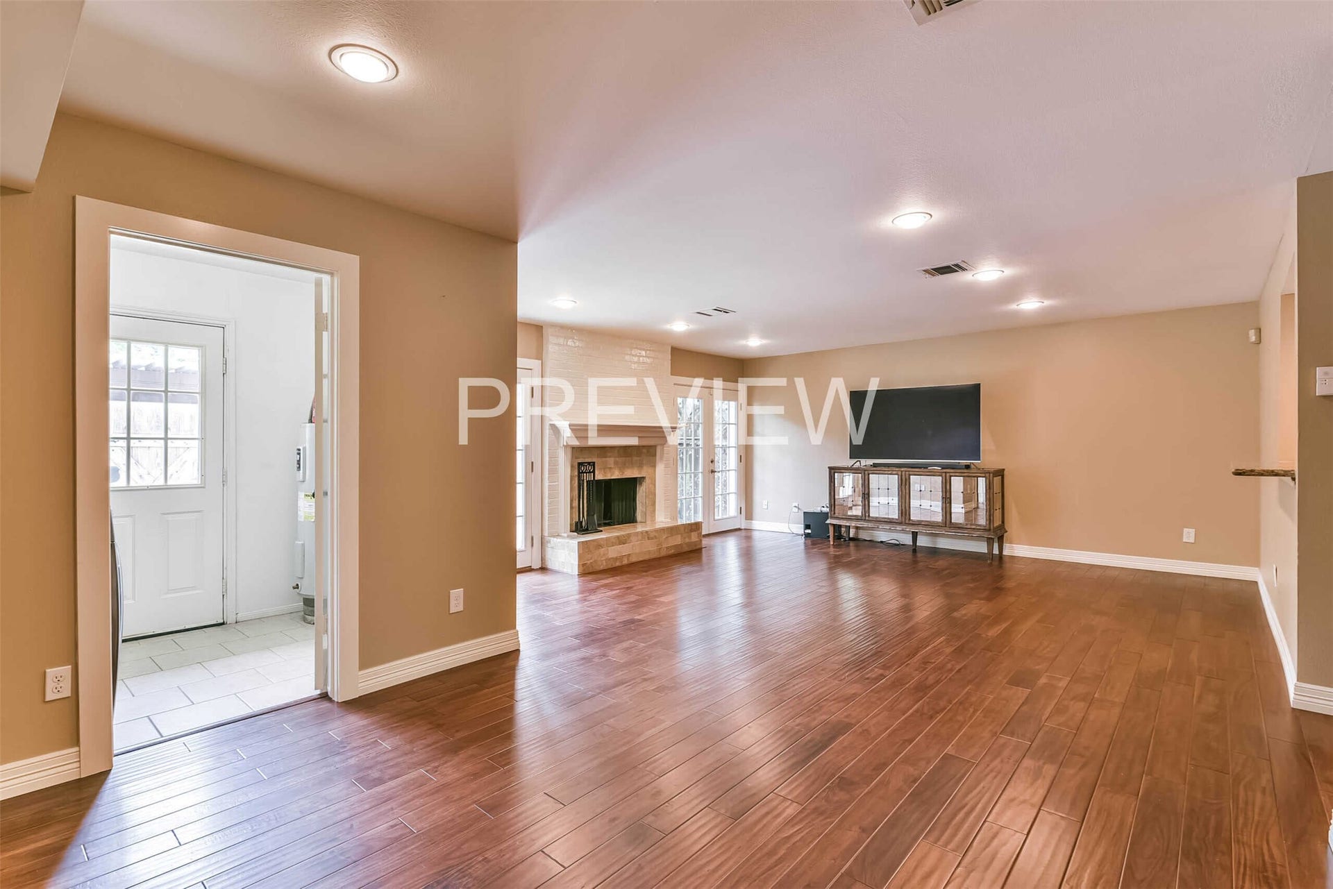 14122 Misty Meadow Lane, Houston, TX 77079 Living room space