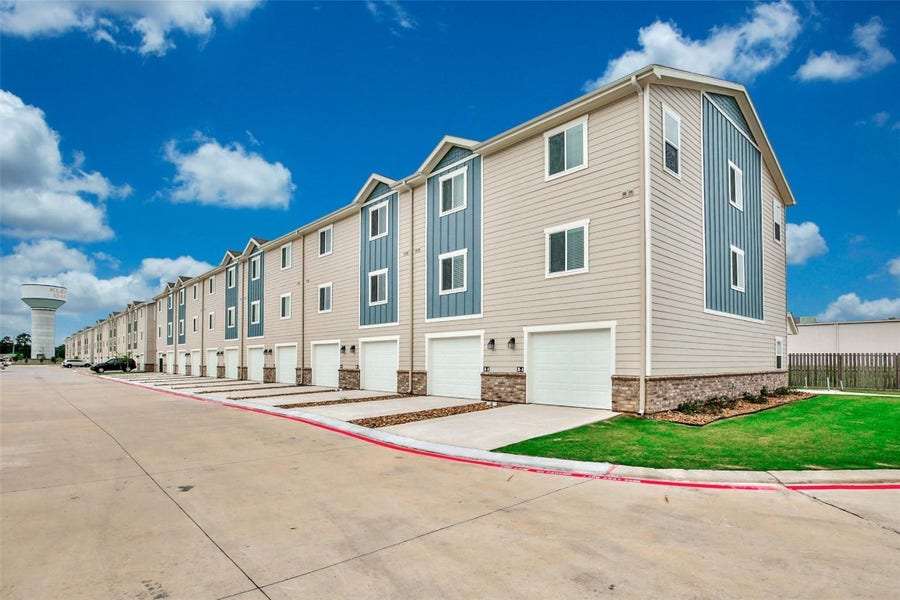 Property photo for 21155 Gosling Road, #15 A-B, Spring, TX