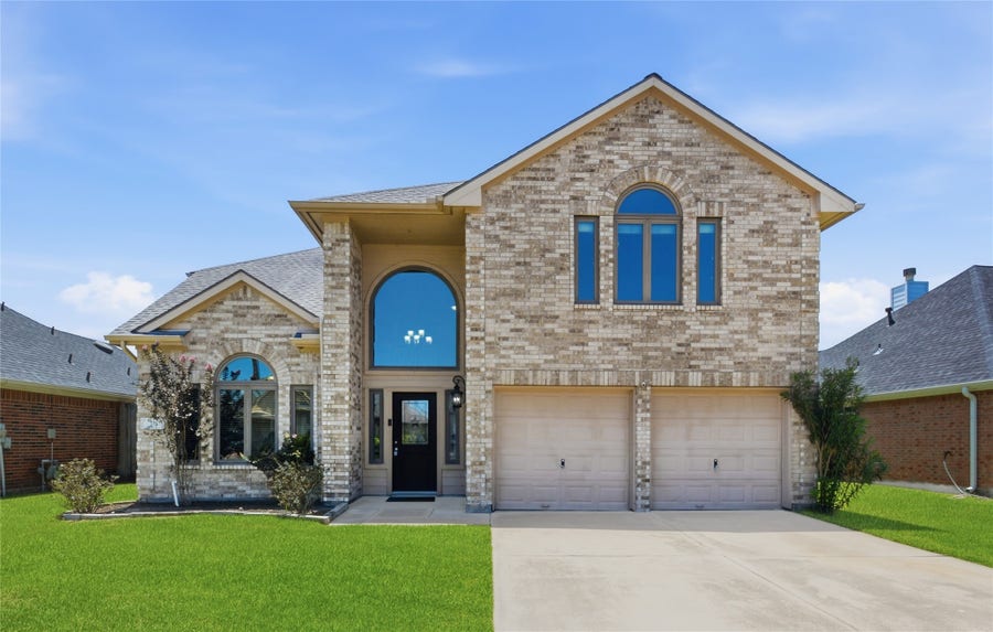 Property photo for 321 Spencer Landing W, La Porte, TX