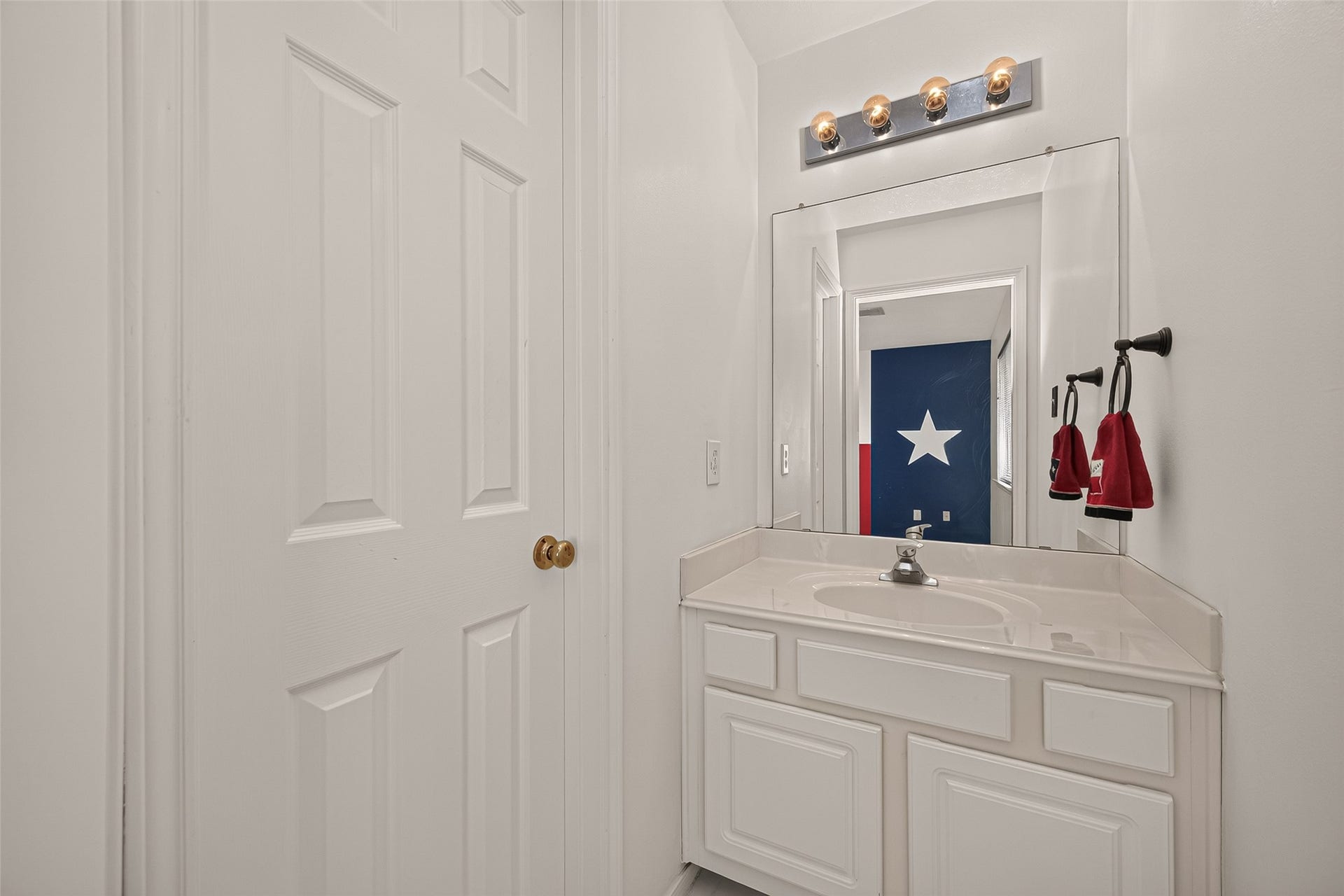 823 Hannock Glen Lane, Spring, TX 77373 823 Hannock Glen Lane, Spring, TX 77373