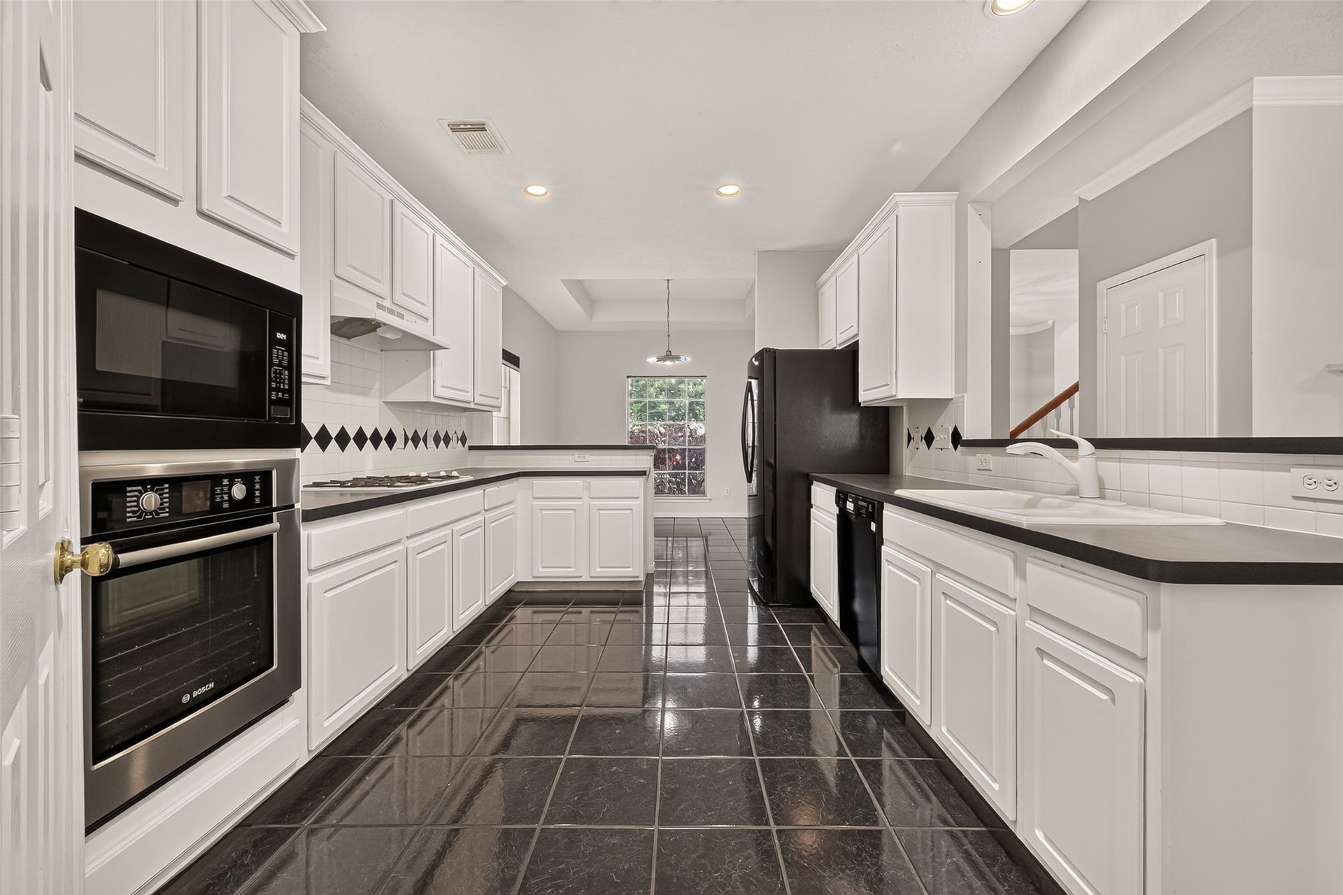 823 Hannock Glen Lane, Spring, TX 77373 823 Hannock Glen Lane, Spring, TX 77373