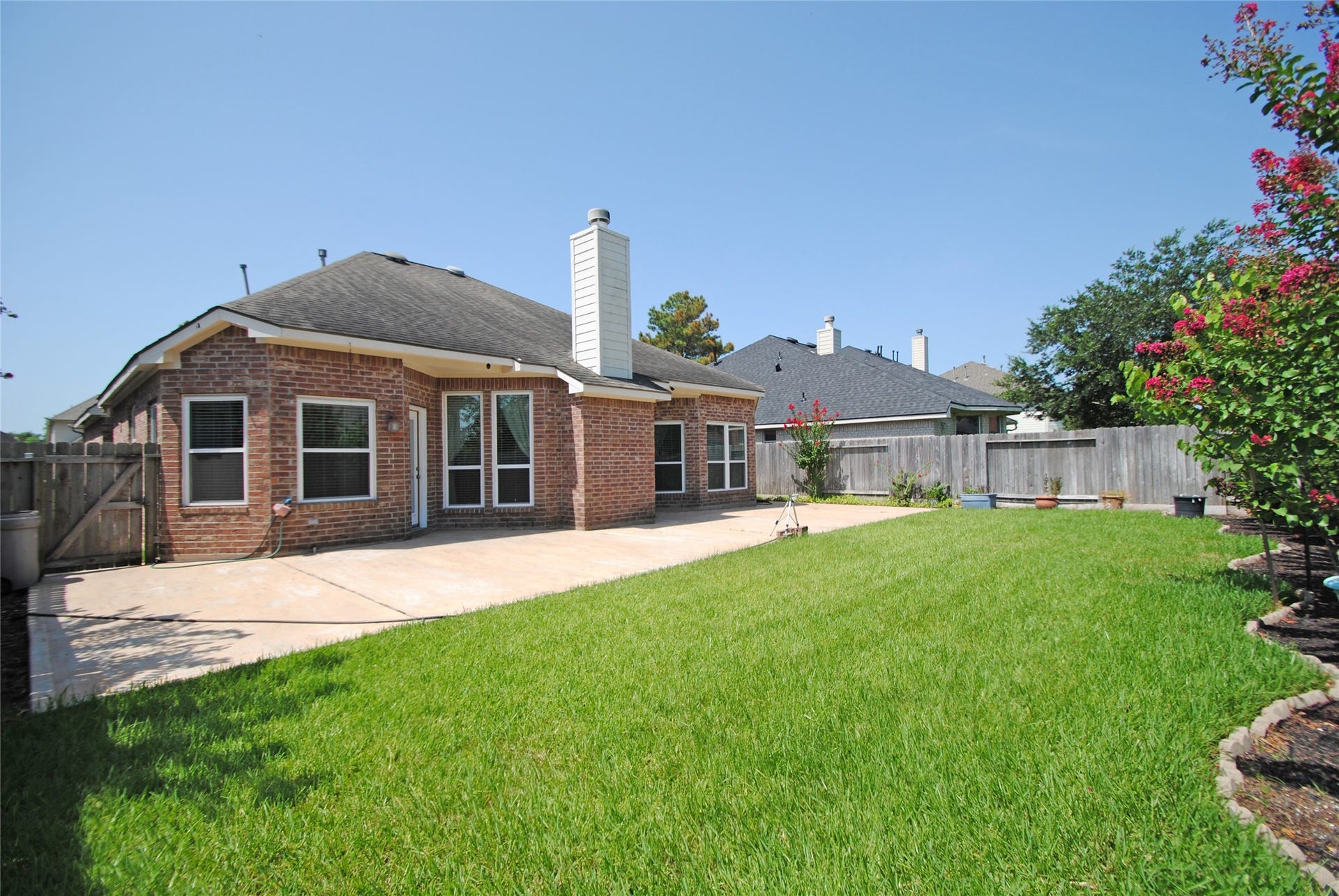 910 Allisa Street, Stafford, TX 77477 910 Allisa Street, Stafford, TX 77477