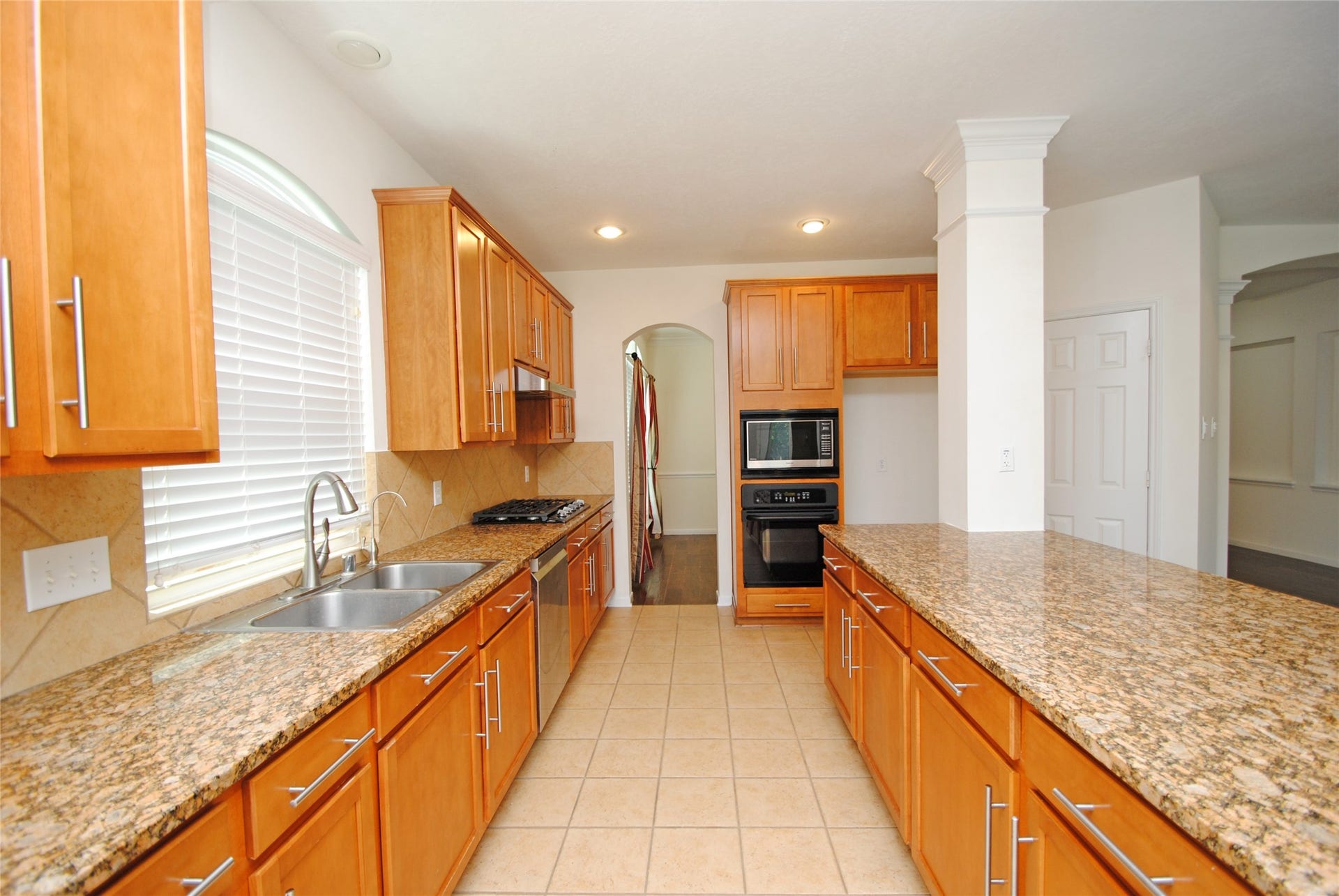 910 Allisa Street, Stafford, TX 77477 910 Allisa Street, Stafford, TX 77477