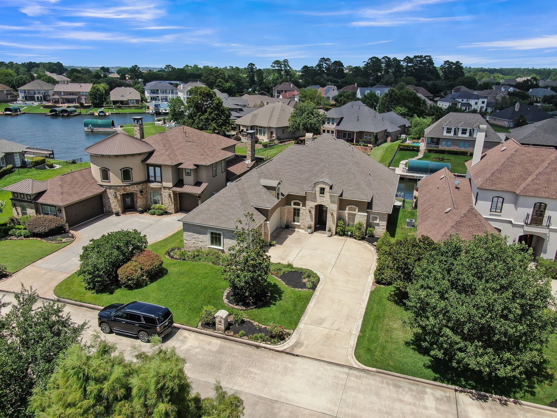 12324 White Oak Point, Conroe, TX 77304 12324 White Oak Point, Conroe, TX 77304