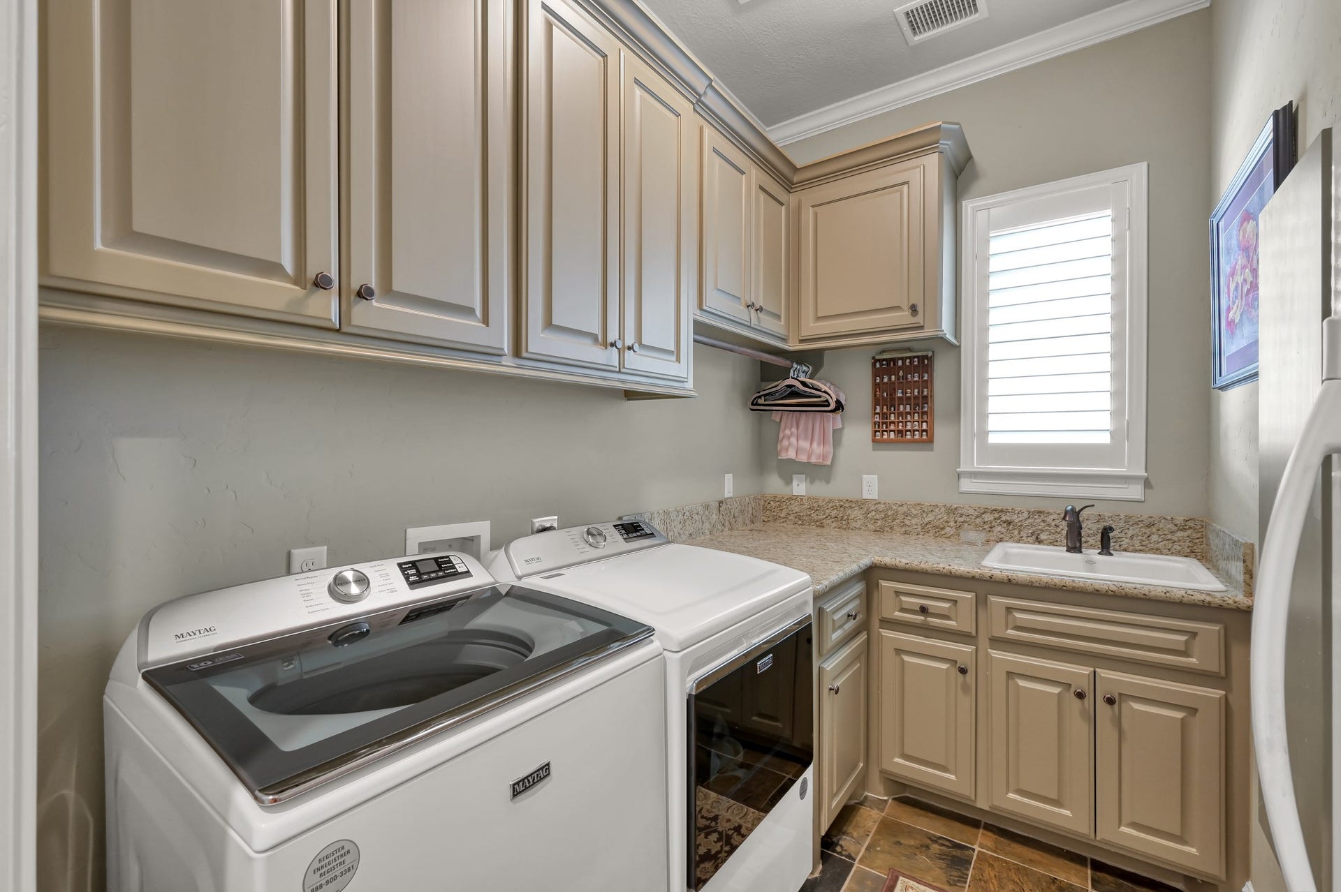 12324 White Oak Point, Conroe, TX 77304 12324 White Oak Point, Conroe, TX 77304