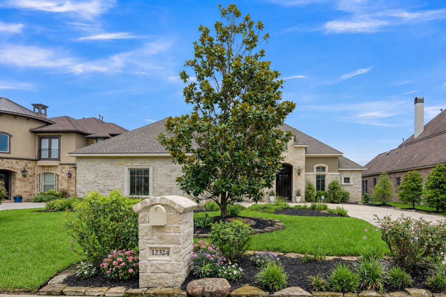 12324 White Oak Point, Conroe, TX 77304 garden enhanced