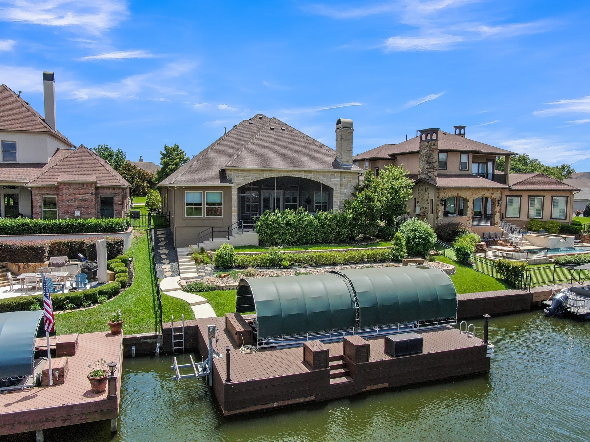 12324 White Oak Point, Conroe, TX 77304 12324 White Oak Point, Conroe, TX 77304