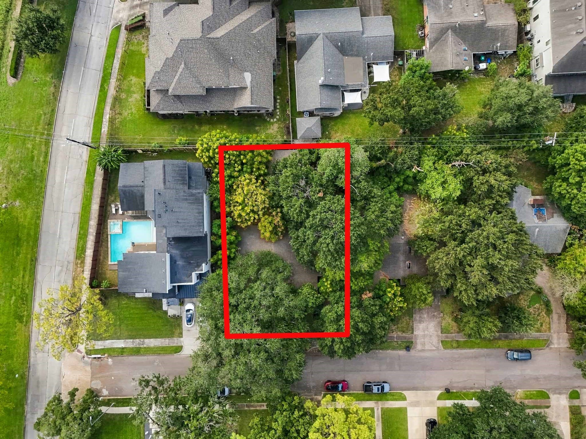 5107 Jackwood Street, Houston, TX 77096 9,120 SF in Meyerland, offered at lot value for new construction. Outline is approximate and not a survey.