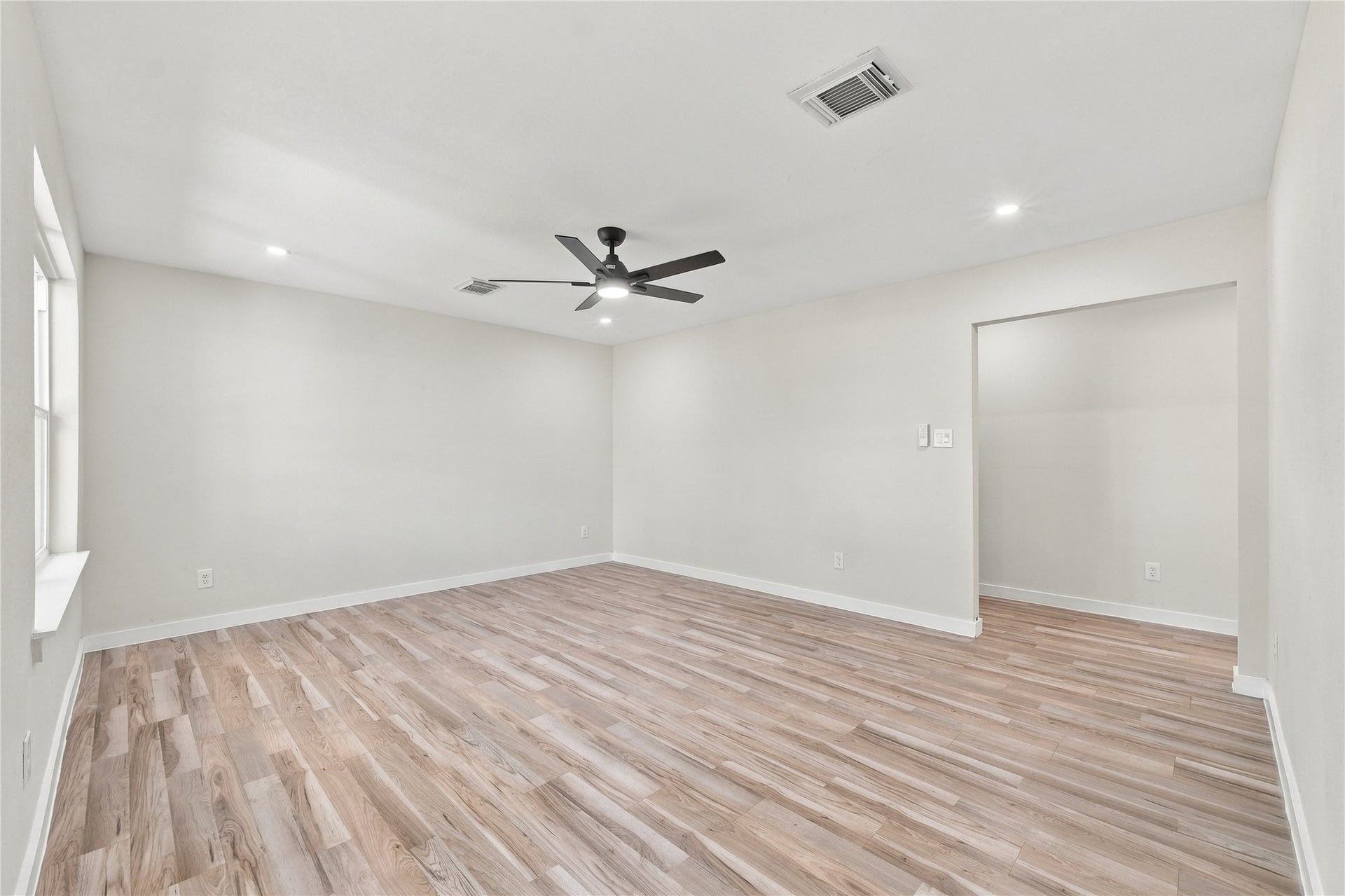 6710 Glen Rock Drive, Houston, TX 77087 6710 Glen Rock Drive, Houston, TX 77087