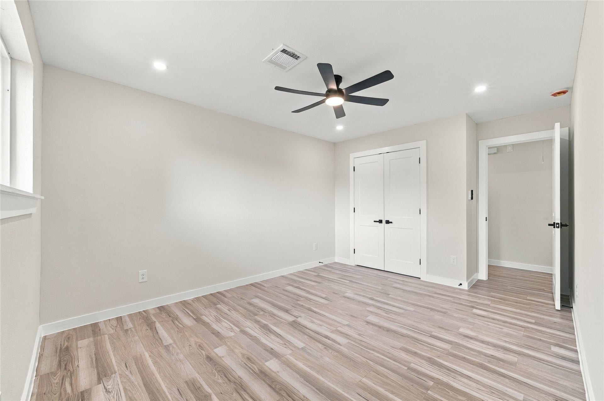 6710 Glen Rock Drive, Houston, TX 77087 6710 Glen Rock Drive, Houston, TX 77087