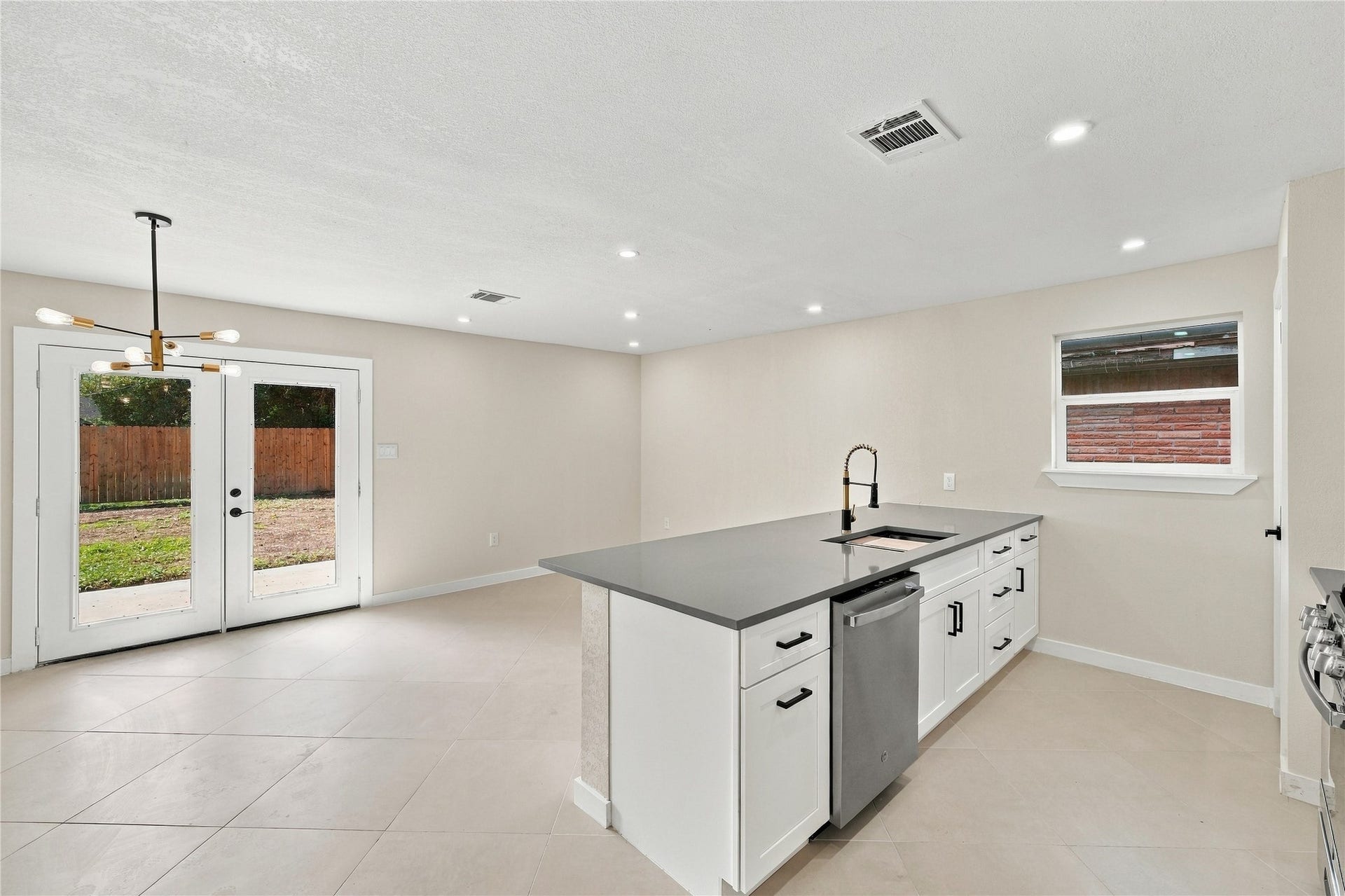 6710 Glen Rock Drive, Houston, TX 77087 6710 Glen Rock Drive, Houston, TX 77087