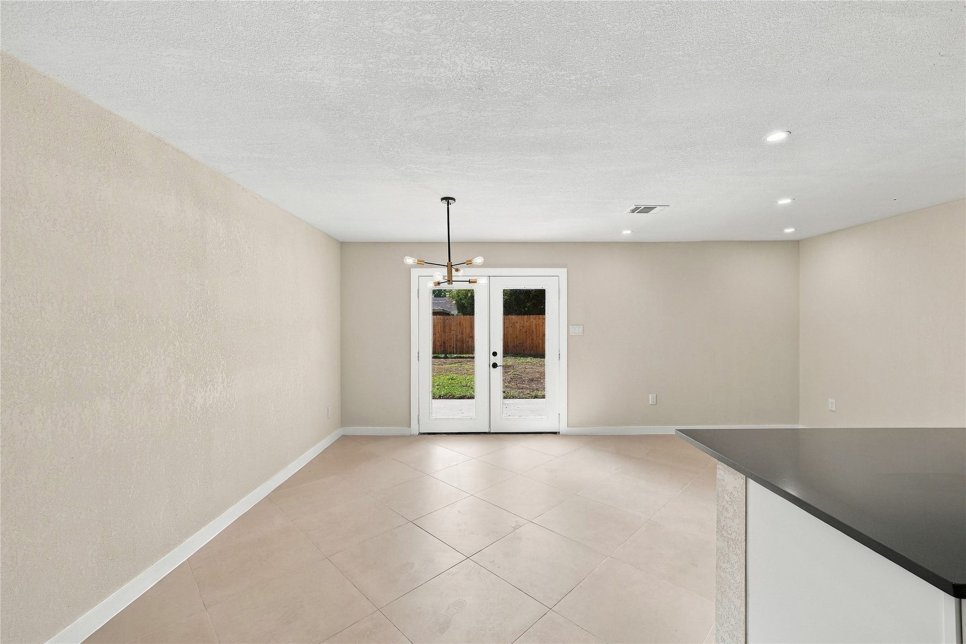 6710 Glen Rock Drive, Houston, TX 77087 6710 Glen Rock Drive, Houston, TX 77087