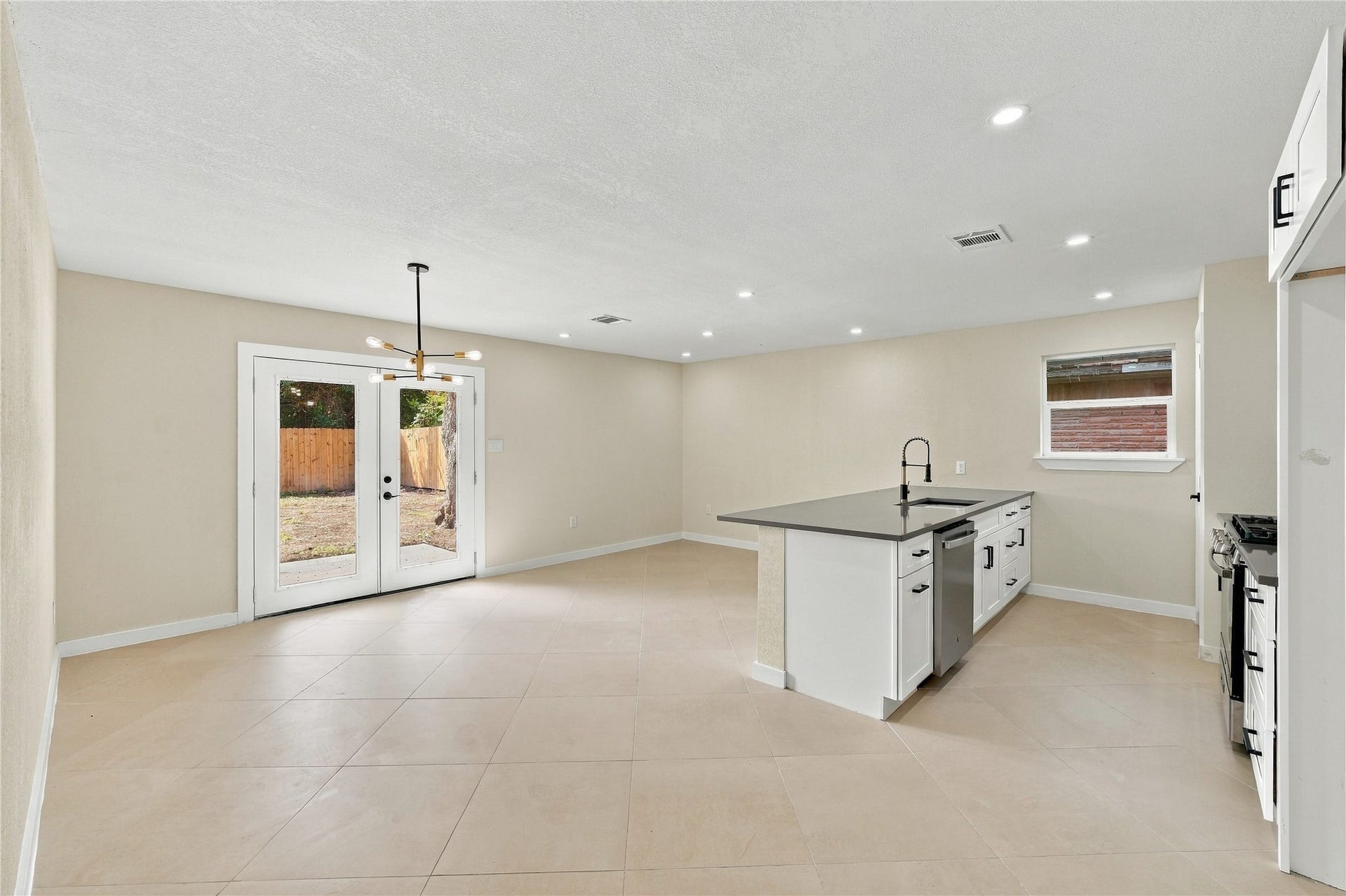 6710 Glen Rock Drive, Houston, TX 77087 6710 Glen Rock Drive, Houston, TX 77087
