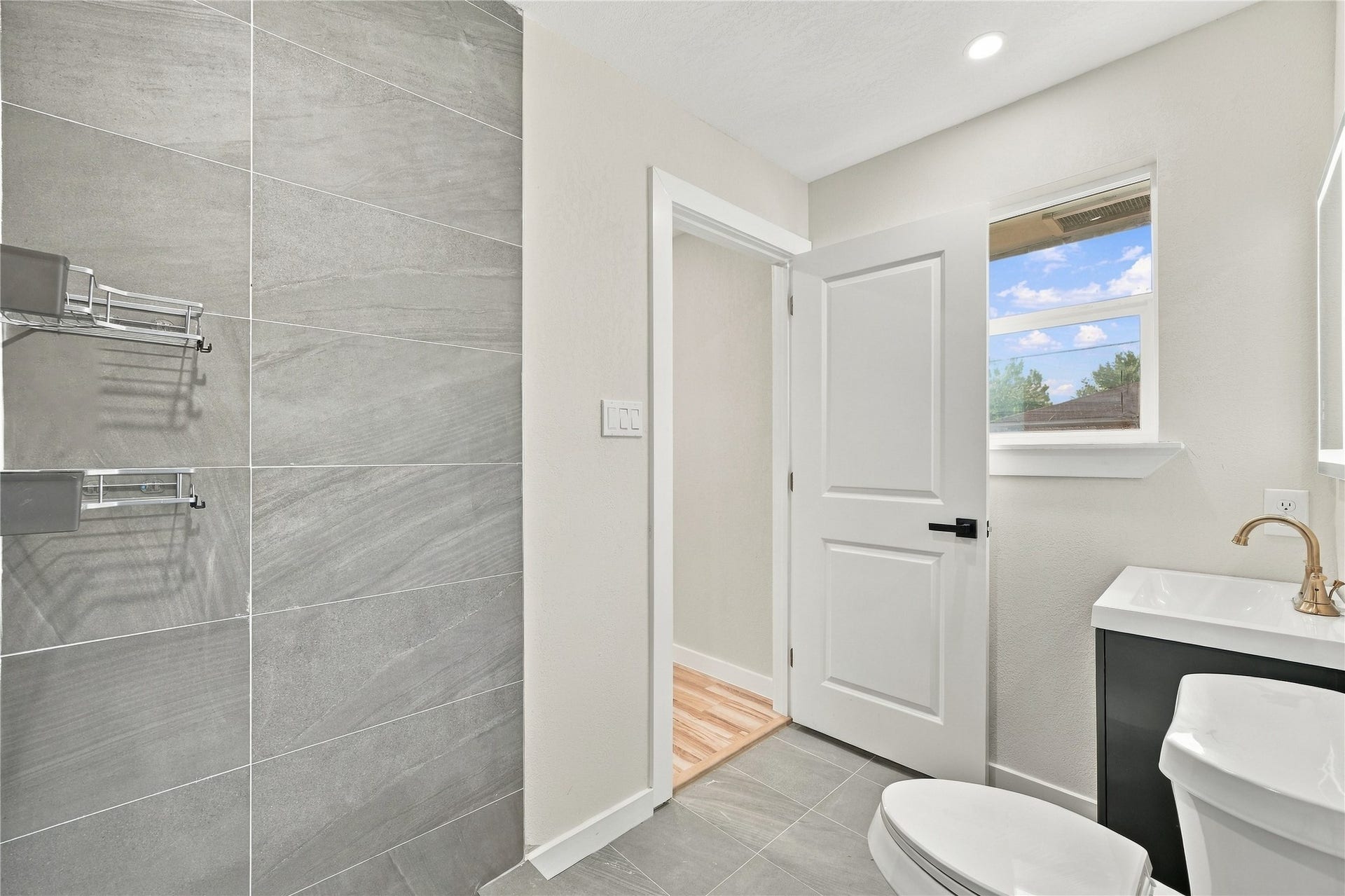 6710 Glen Rock Drive, Houston, TX 77087 6710 Glen Rock Drive, Houston, TX 77087