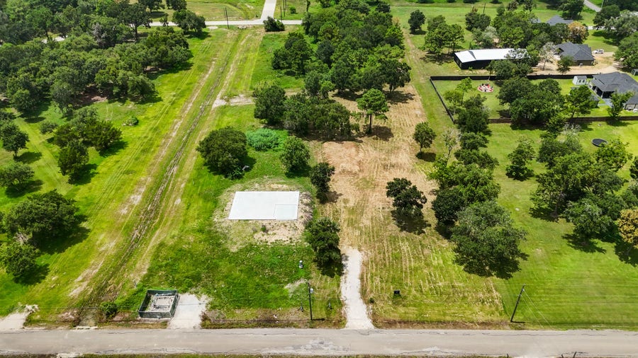 Property photo for 3680 County Road 326, Alvin, TX