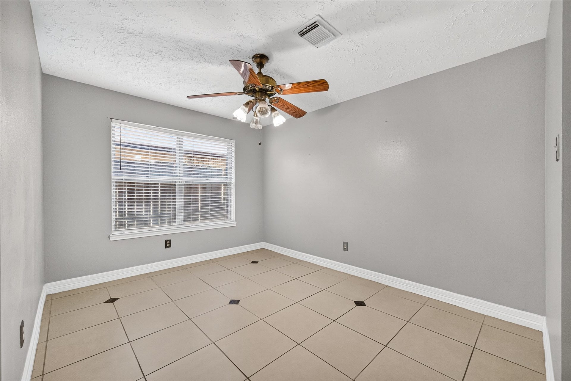 3714 Parkridge Glen Drive, Houston, TX 77082 3714 Parkridge Glen Drive, Houston, TX 77082