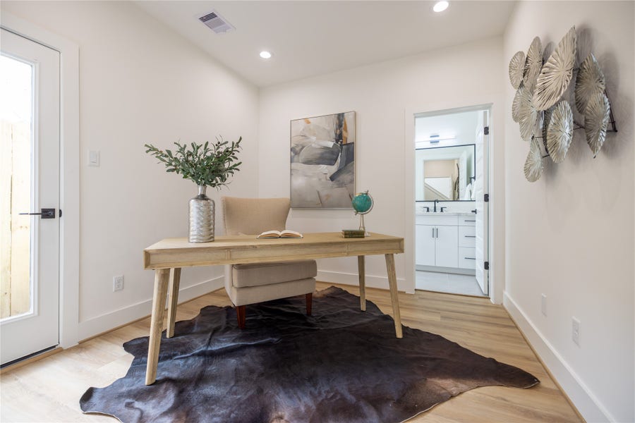Property photo for 4010 Yellowstone Blvd, Houston, TX