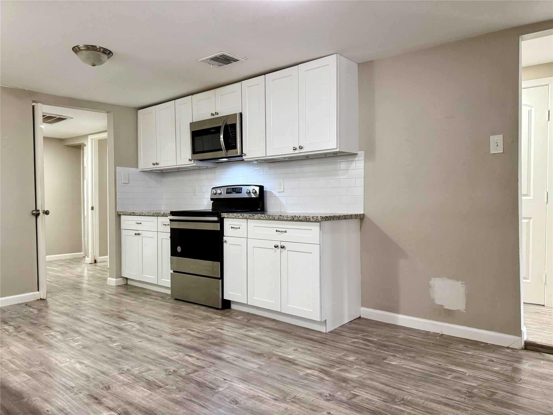 6905 Speaker Street, Hitchcock, TX 77563 6905 Speaker Street, Hitchcock, TX 77563