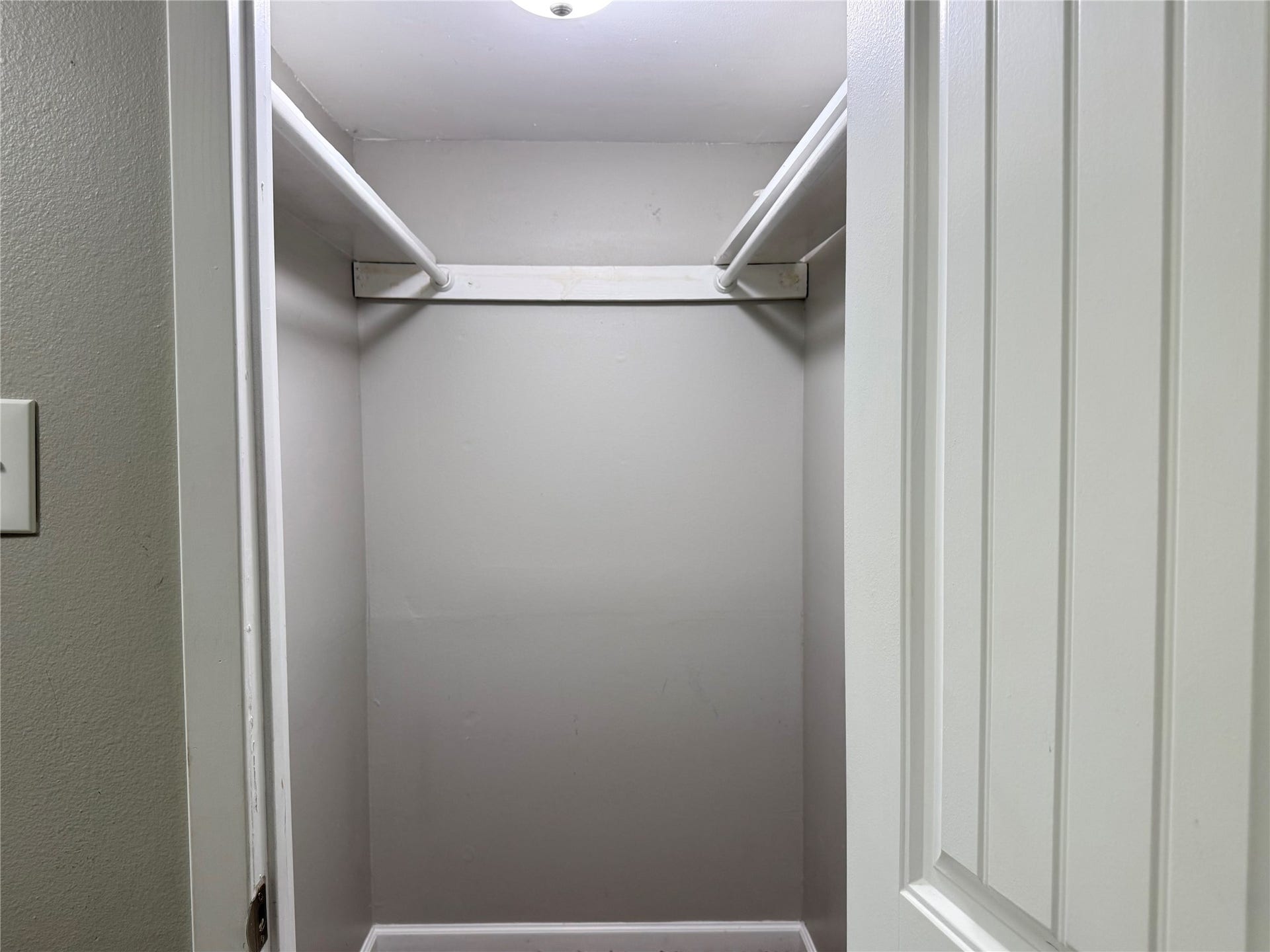 6905 Speaker Street, Hitchcock, TX 77563 Walk in closet in the 4th bedroom