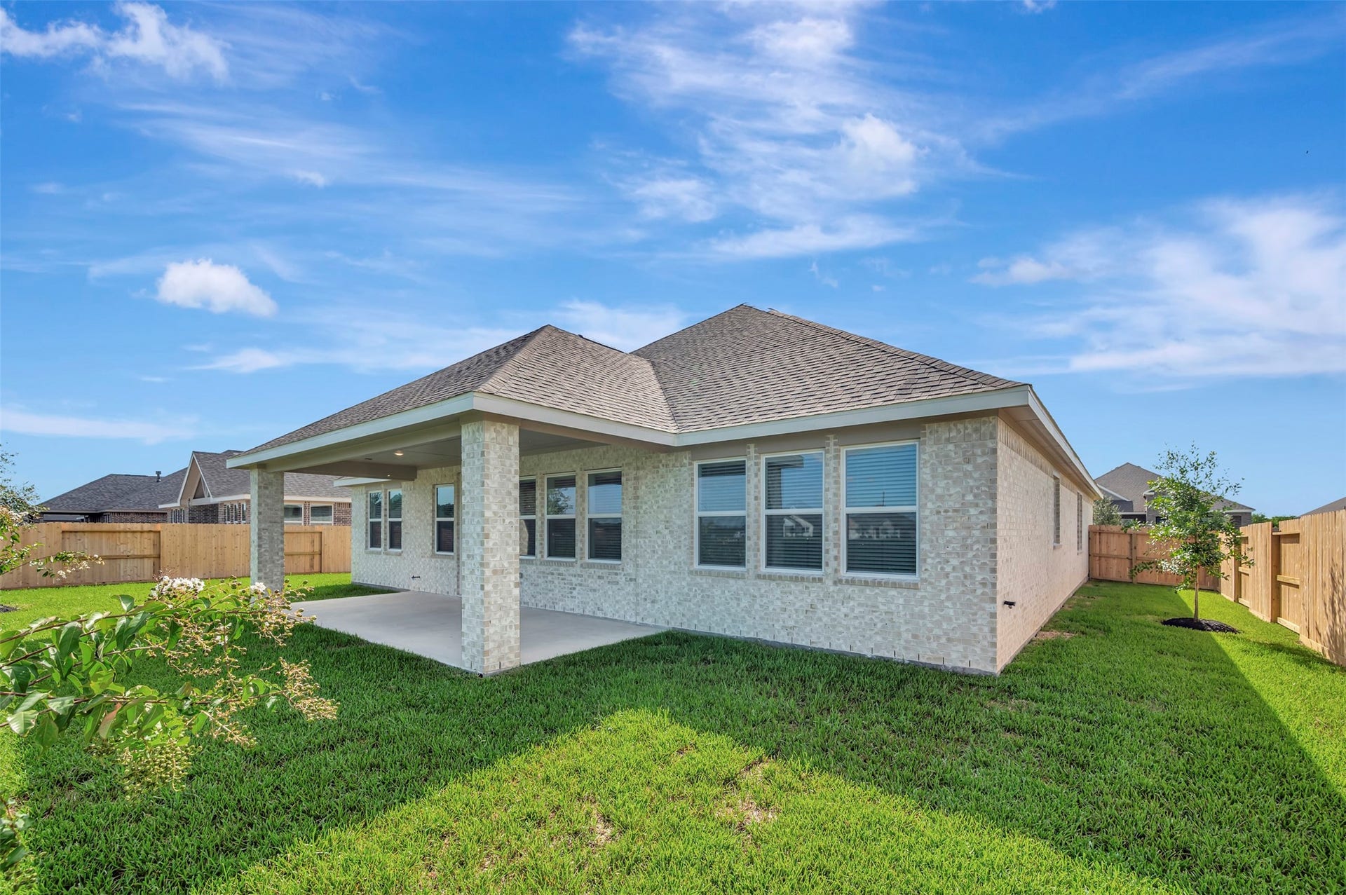 12019 Old Fashion Circle, Mont Belvieu, TX 77535 Great backyard