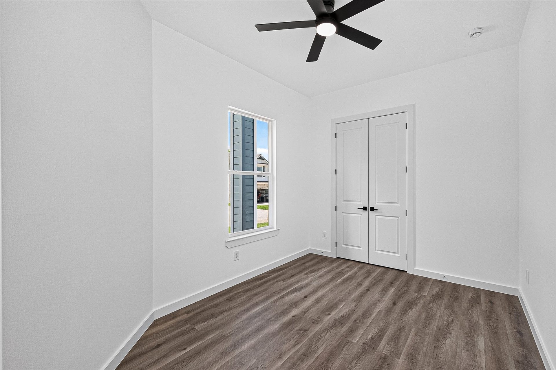 115 Capetown Lane, Conroe, TX 77356 115 Capetown Lane, Conroe, TX 77356