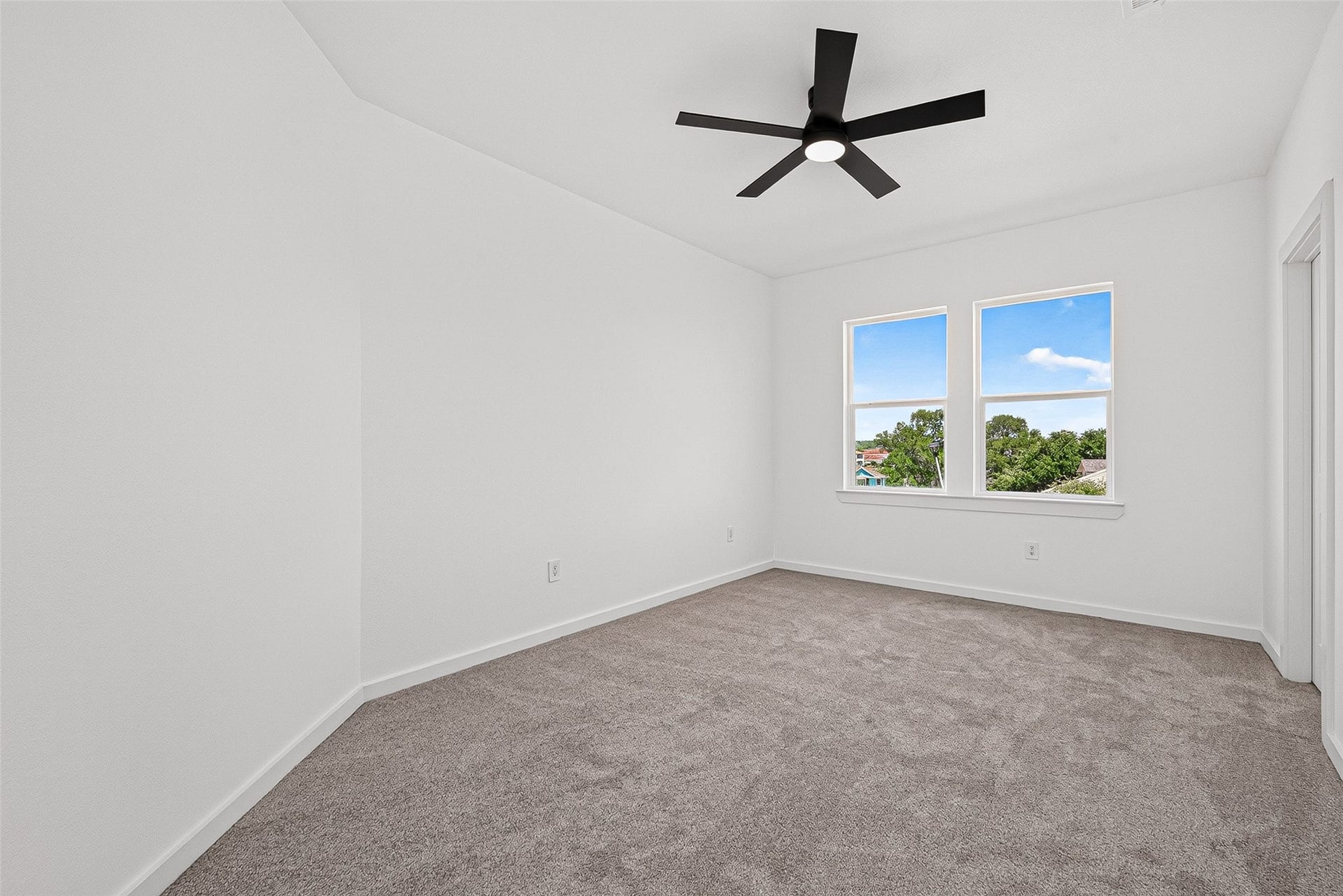 115 Capetown Lane, Conroe, TX 77356 115 Capetown Lane, Conroe, TX 77356