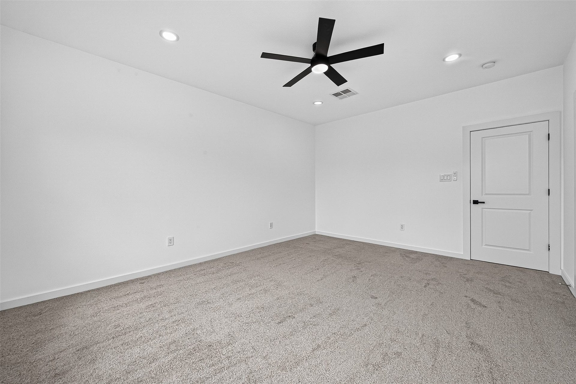115 Capetown Lane, Conroe, TX 77356 115 Capetown Lane, Conroe, TX 77356