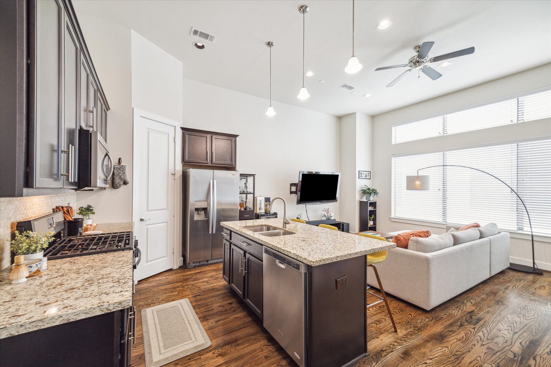 52 N Hutcheson Street, Houston, TX 77003 52 N Hutcheson Street, Houston, TX 77003