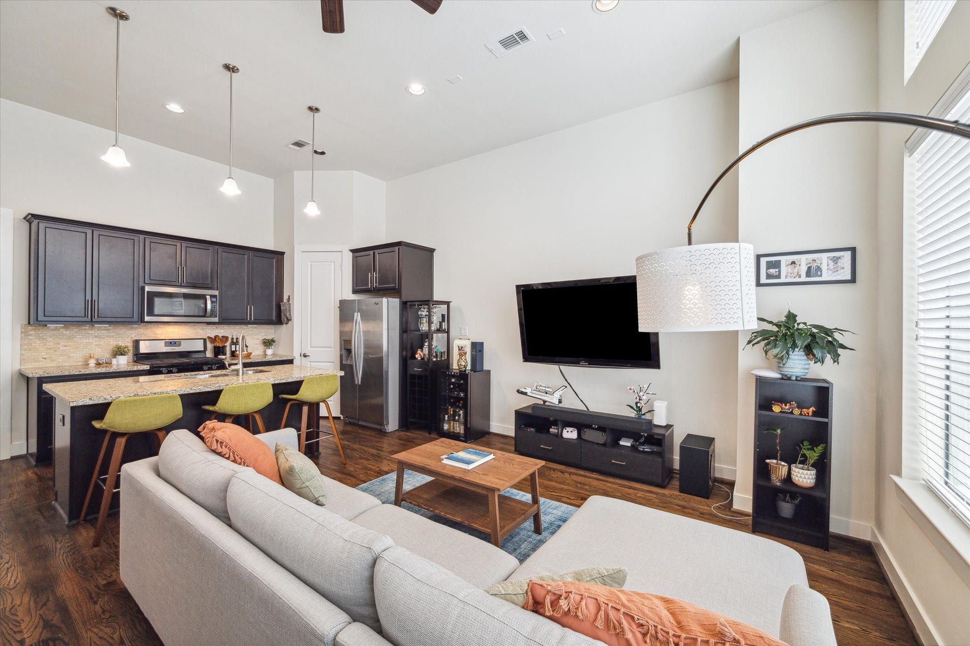 52 N Hutcheson Street, Houston, TX 77003 52 N Hutcheson Street, Houston, TX 77003