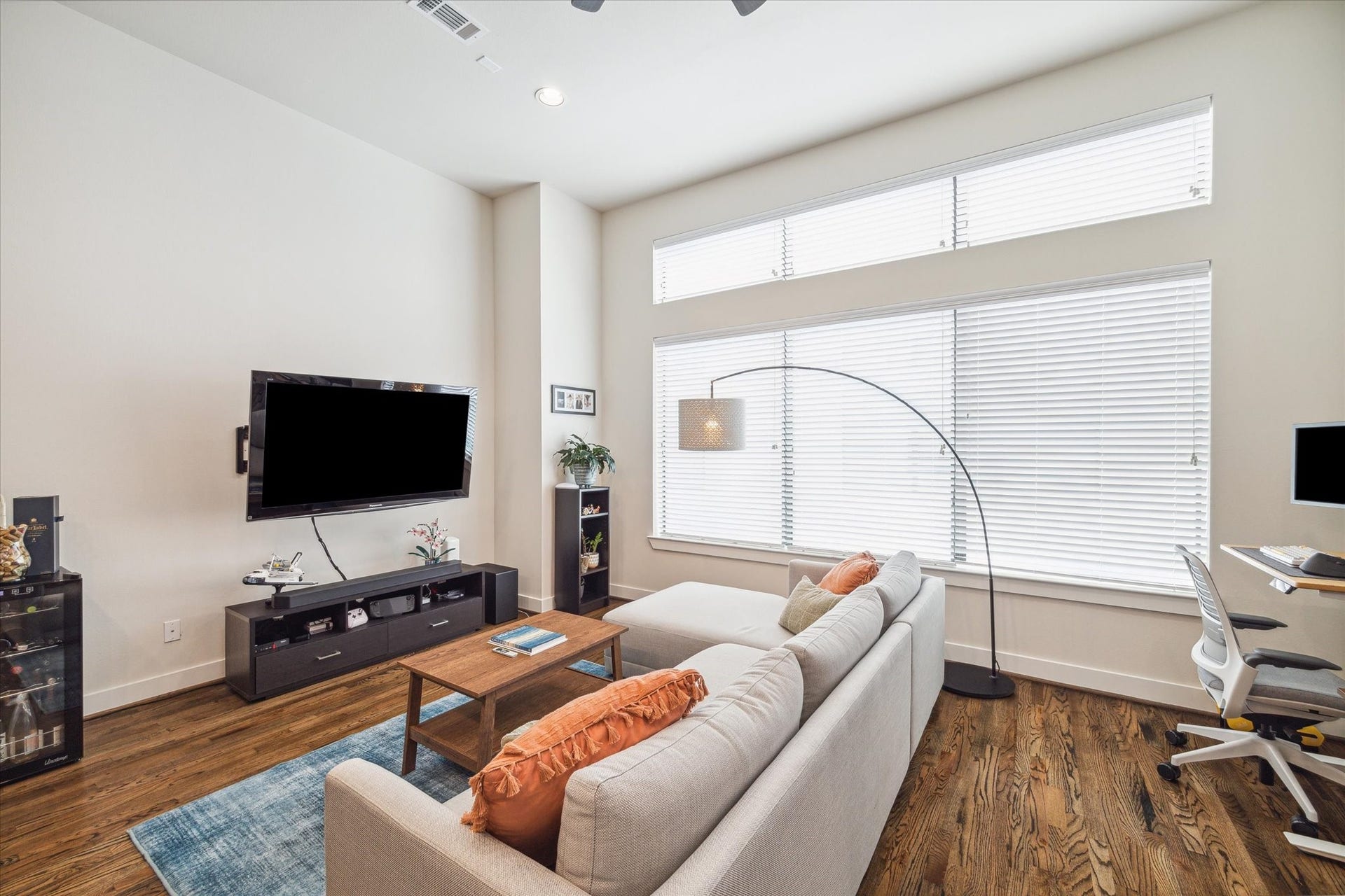 52 N Hutcheson Street, Houston, TX 77003 52 N Hutcheson Street, Houston, TX 77003