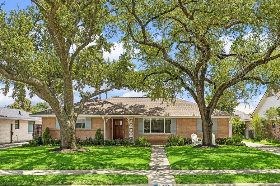 Property photo for 6735 Lindyann Lane, Houston, TX