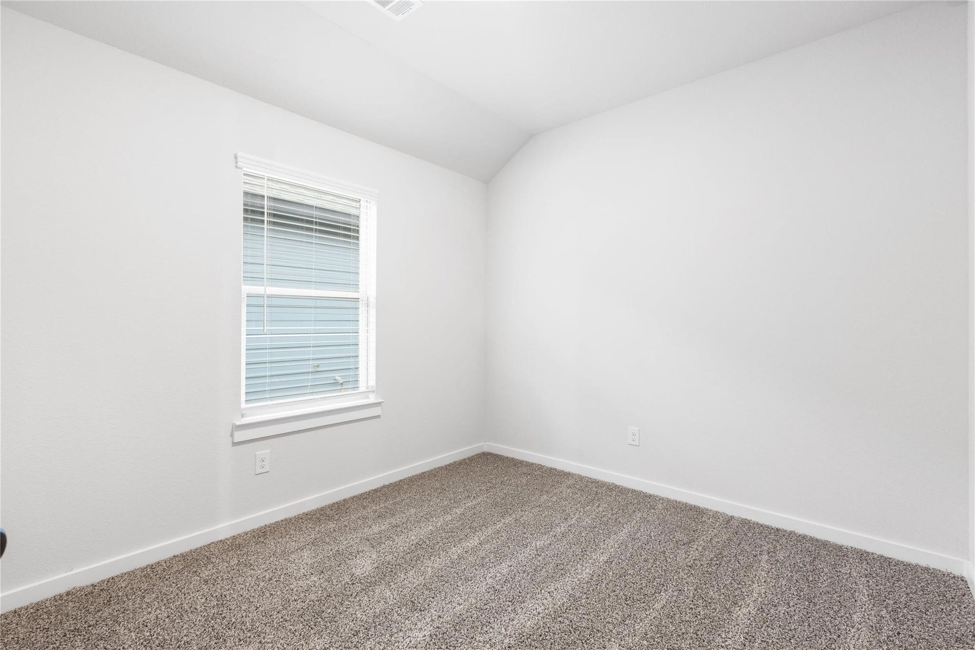 6547 Escondido Dr, Rosharon, TX 77583