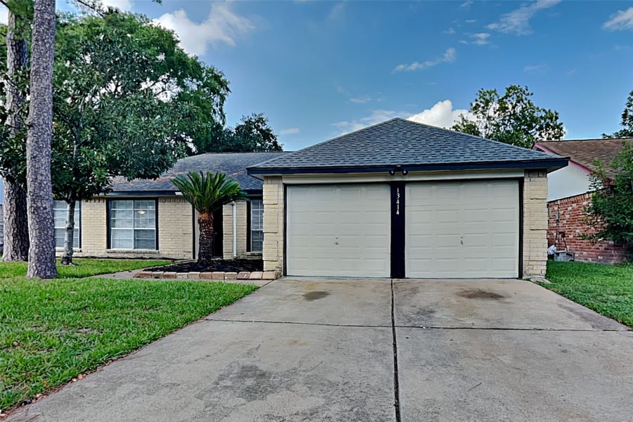 Property photo for 13414 Tara Oak Drive, Houston, TX