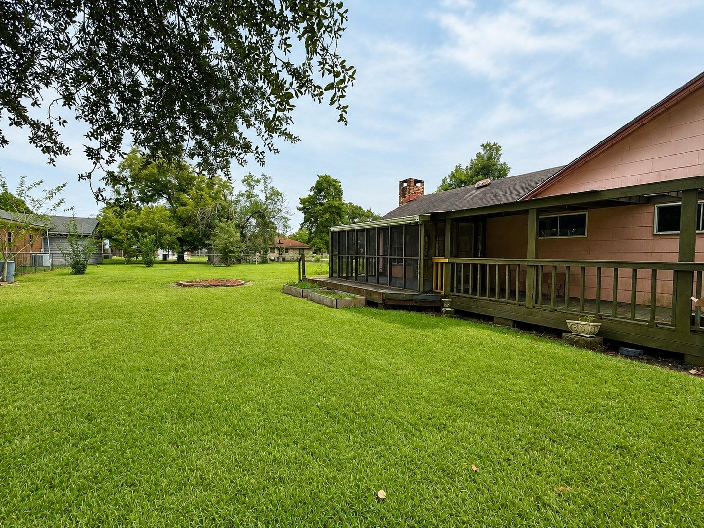 104 Flowers Street, Dayton, TX 77535 Back yard