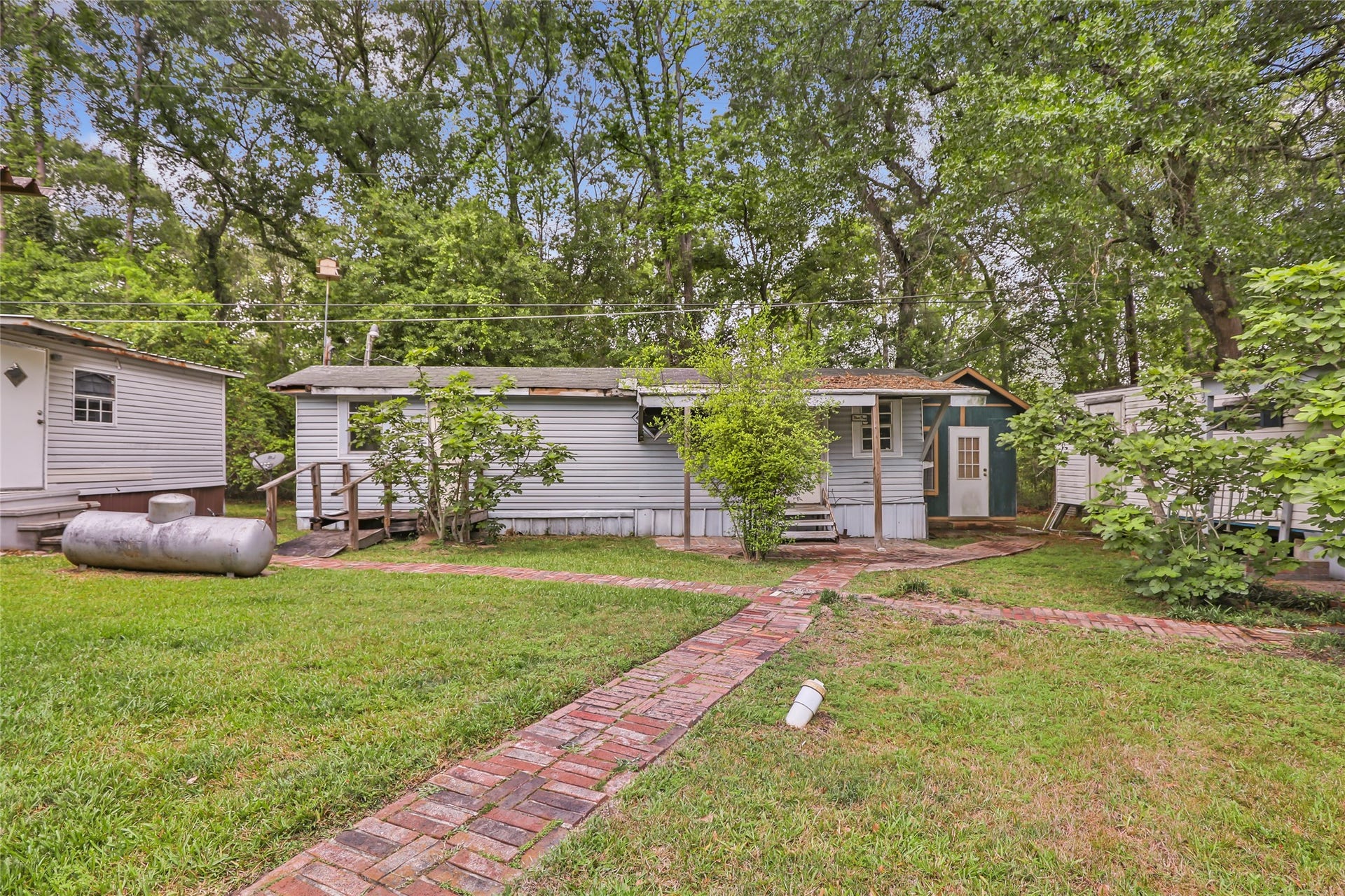 21061 Brazos Drive, Porter, TX 77357 21061 Brazos Drive, Porter, TX 77357