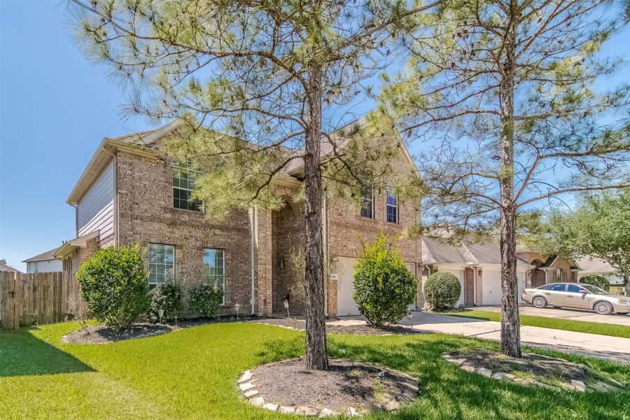 Property photo for 11414 Summit Bay Drive, Pearland, TX