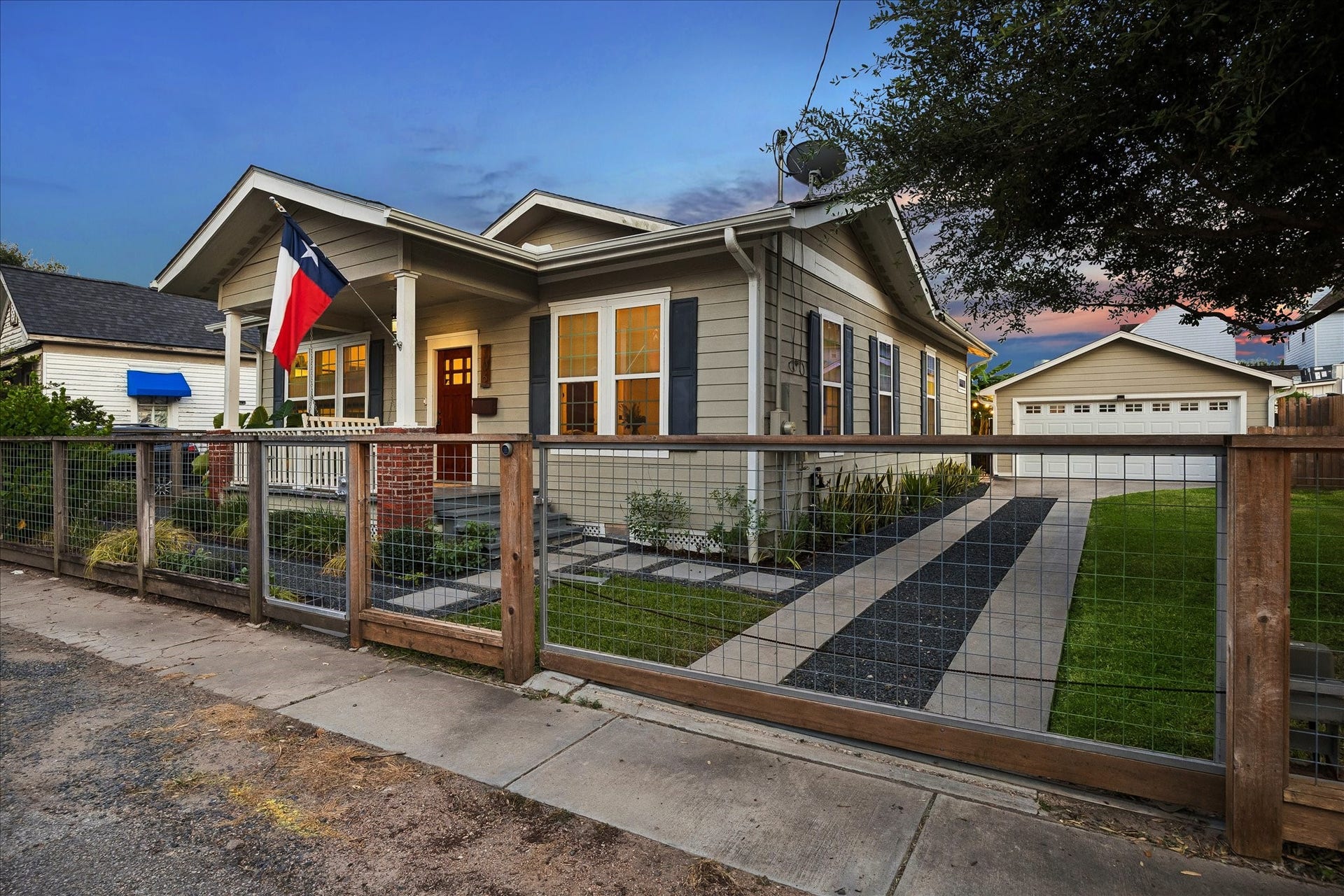106 Alma Street, Houston, TX 77009 Private gated driveway
