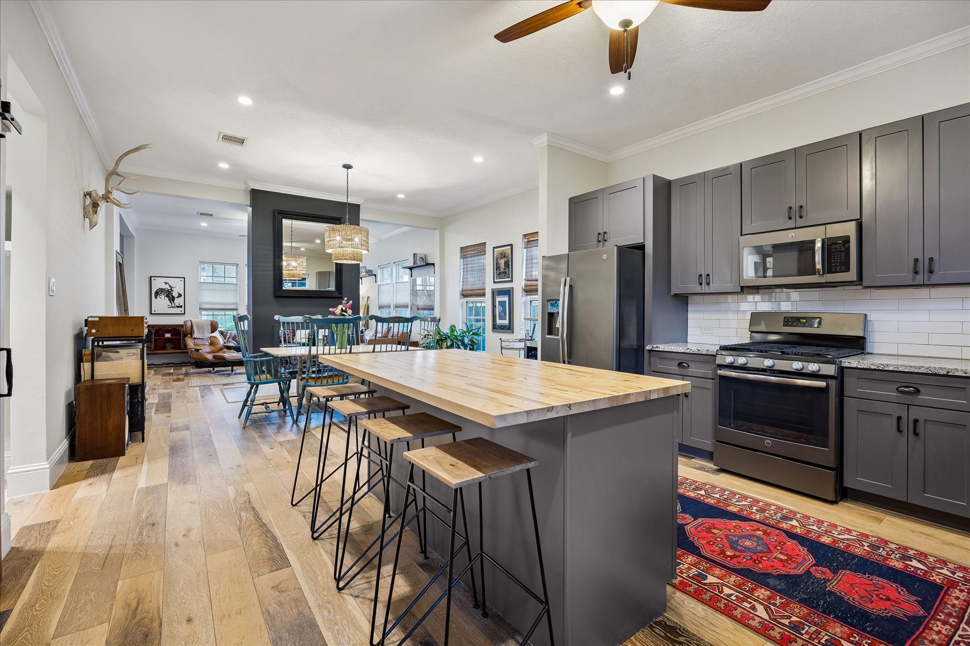 106 Alma Street, Houston, TX 77009 Large updated kitchen