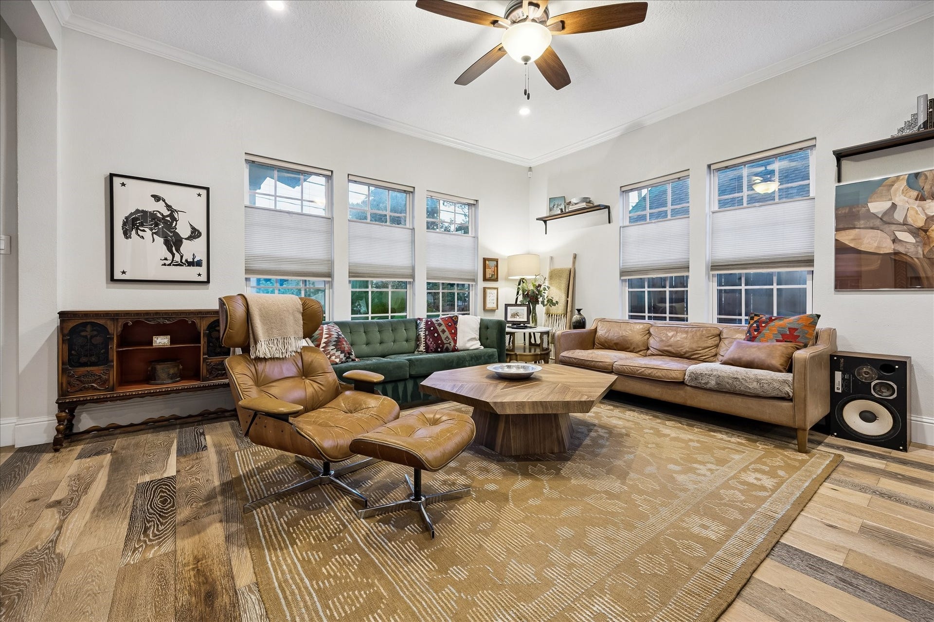 106 Alma Street, Houston, TX 77009 Tons of natural light in this completely modernized bungalow
