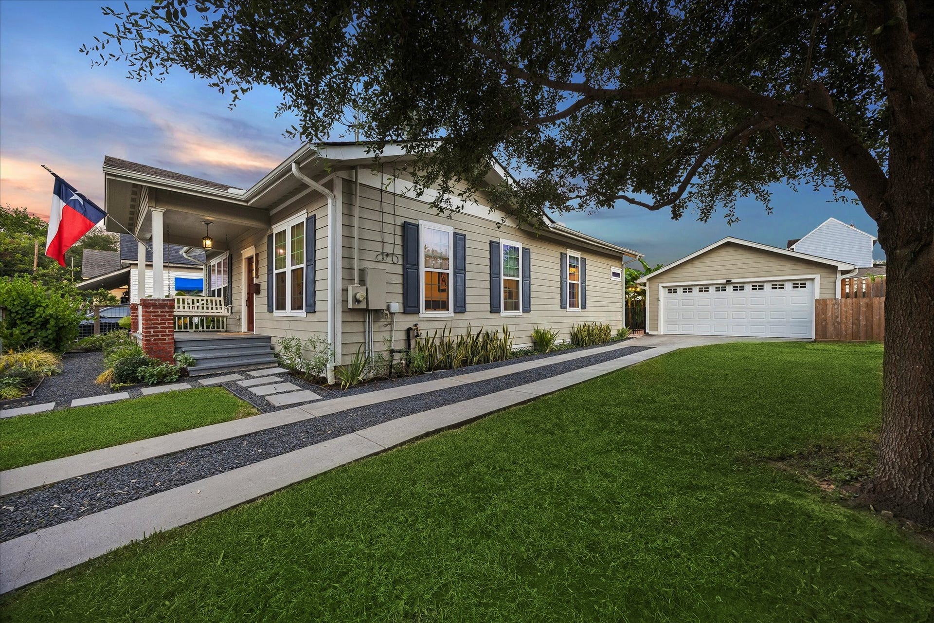 106 Alma Street, Houston, TX 77009 2 car garage with a spacious side yard