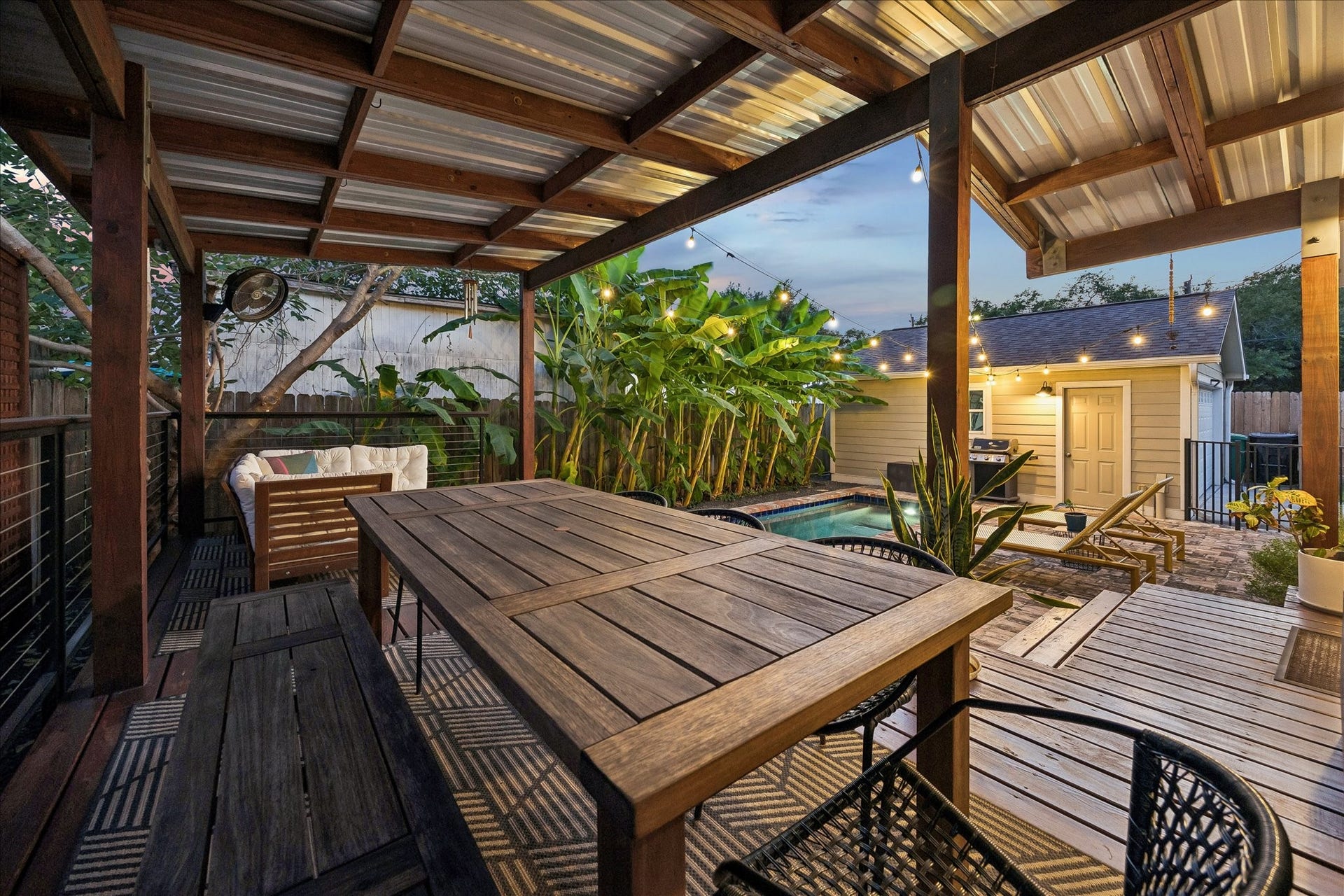 106 Alma Street, Houston, TX 77009 Backyard + deck