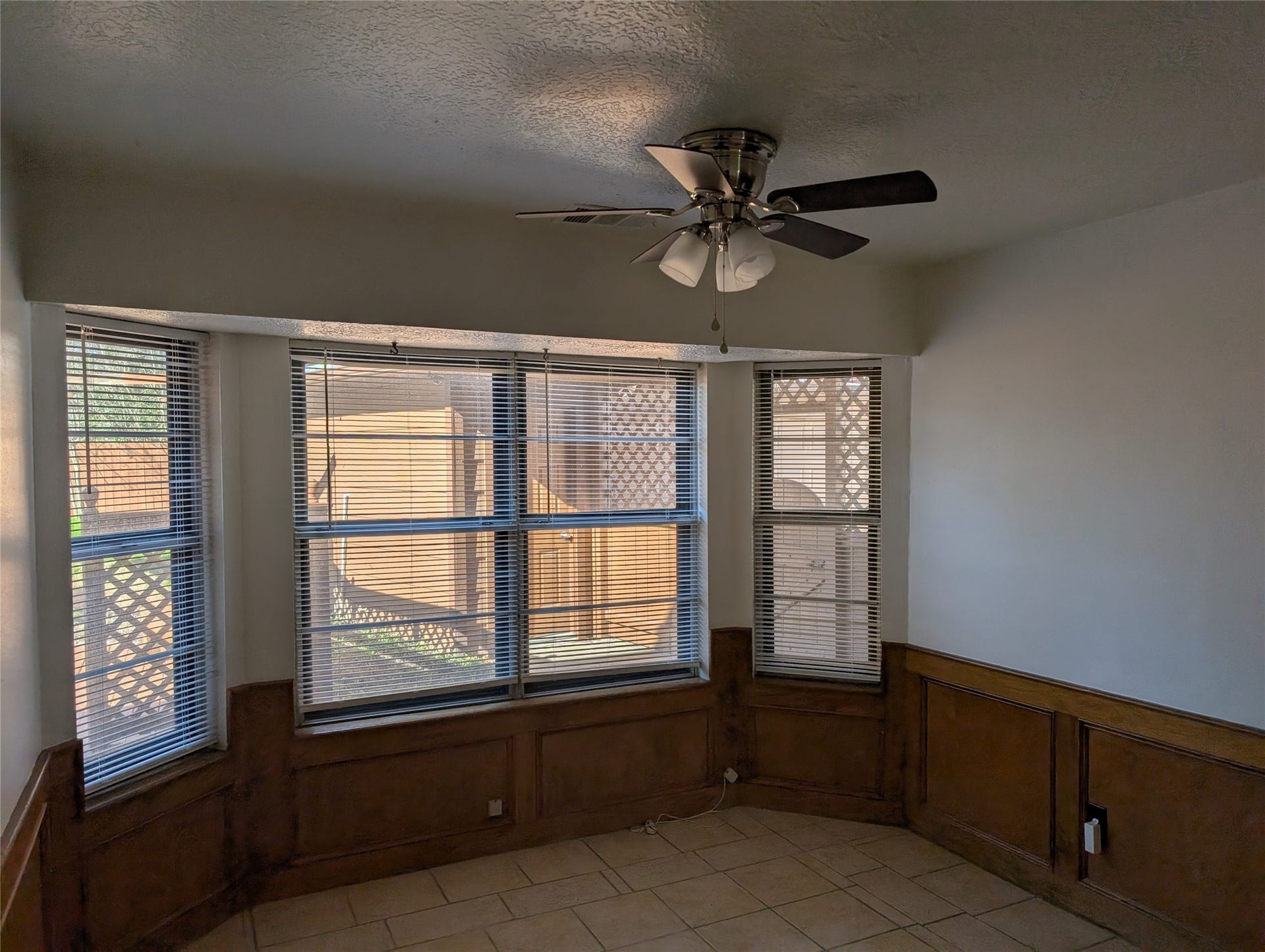 2055 Riverlawn, Houston, TX 77339 2055 Riverlawn, Houston, TX 77339