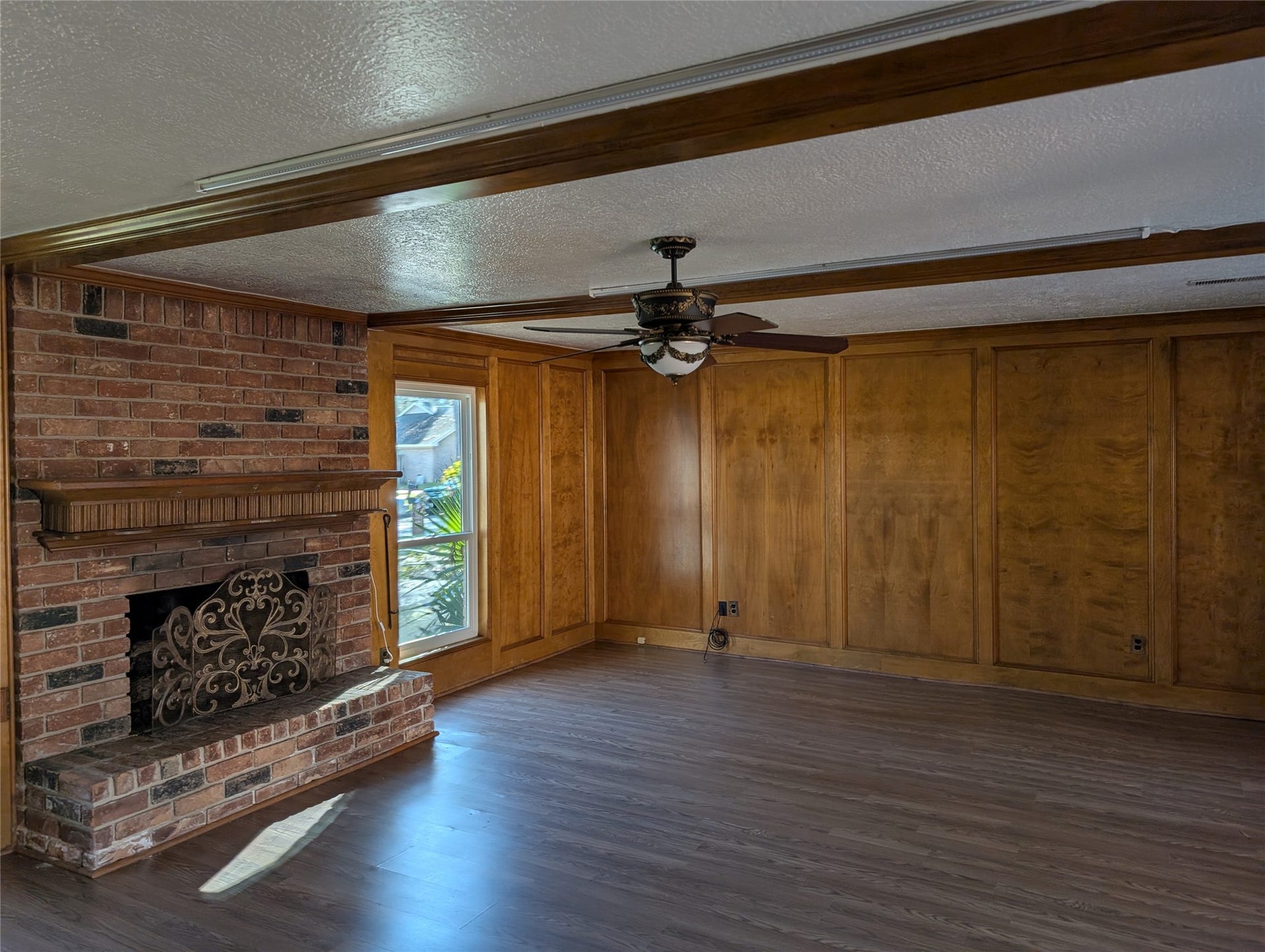 2055 Riverlawn, Houston, TX 77339 2055 Riverlawn, Houston, TX 77339