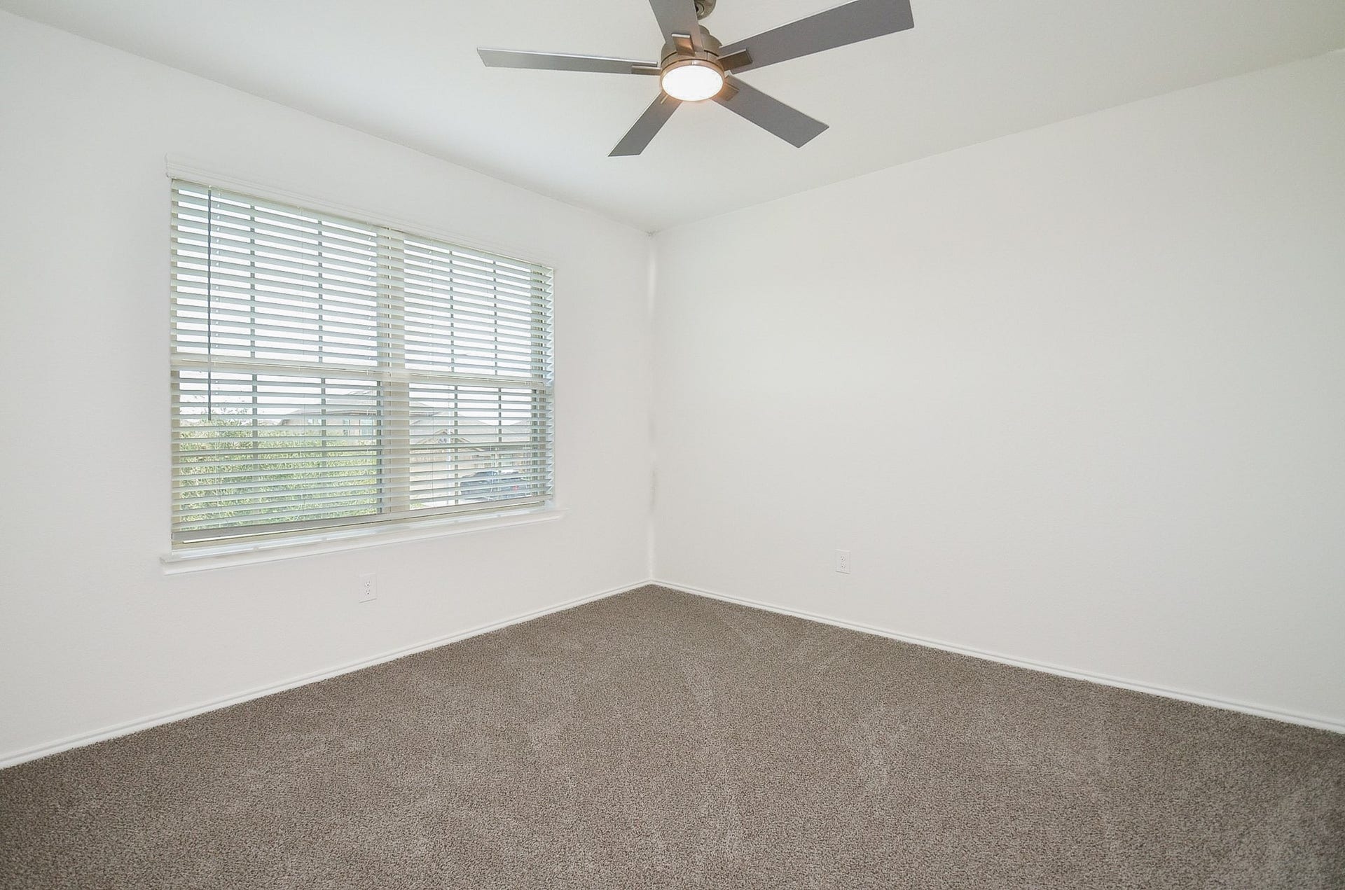 8106 Oakleaf Meadow Court, Rosharon, TX 77583