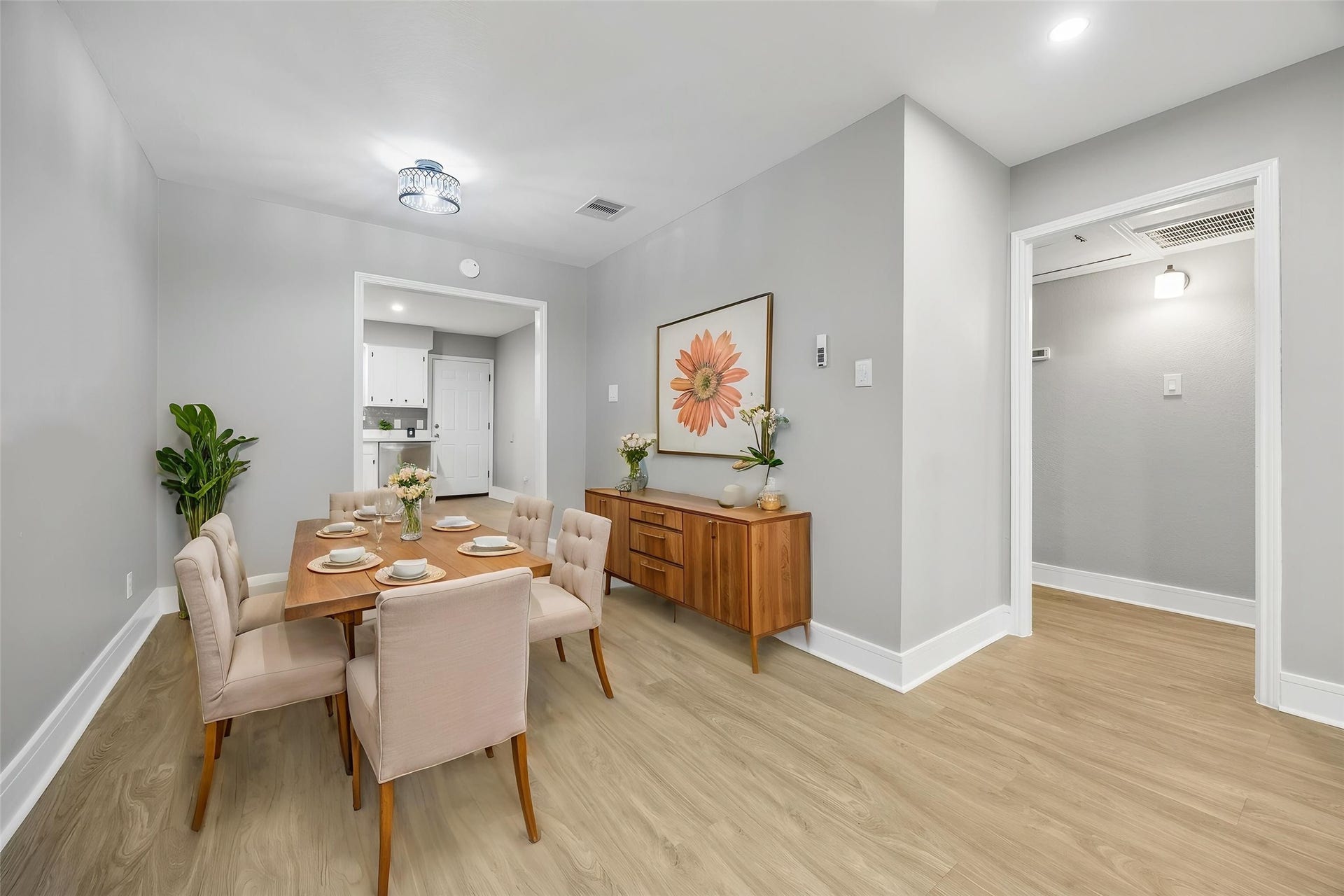 177 W Tri Oaks Lane, #177, Houston, TX 77043 Virtually staged for furniture placement ideas.