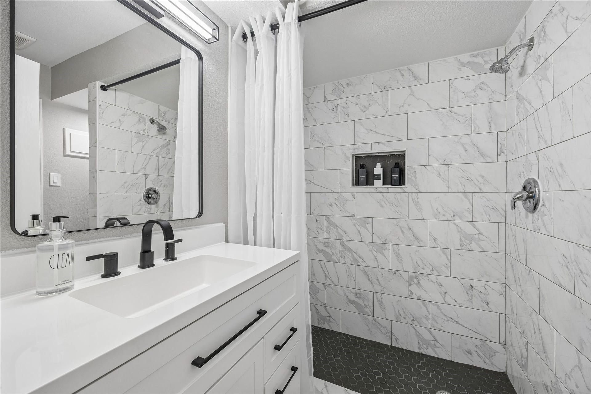 177 W Tri Oaks Lane, #177, Houston, TX 77043 177 W Tri Oaks Lane, #177, Houston, TX 77043