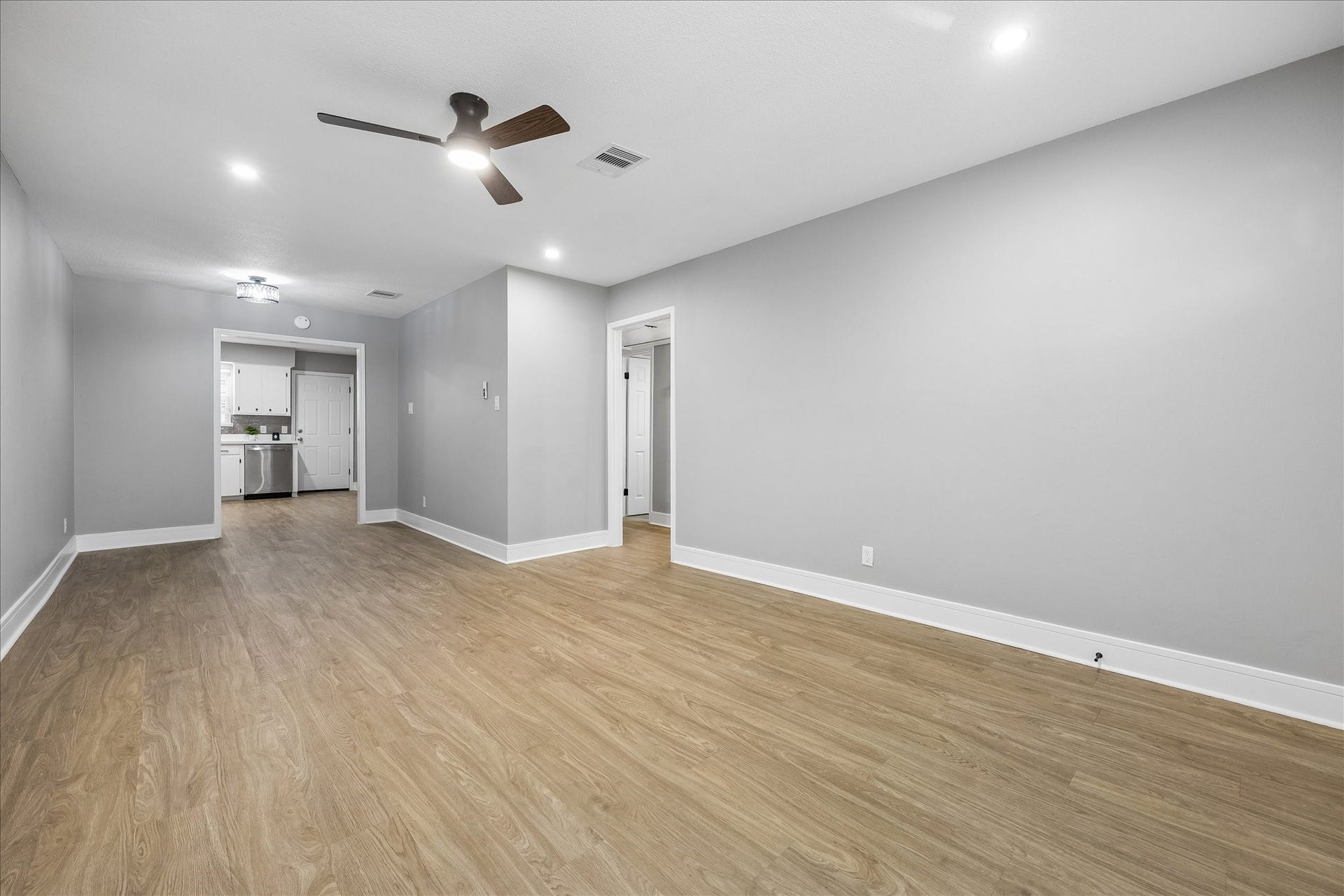 177 W Tri Oaks Lane, #177, Houston, TX 77043 177 W Tri Oaks Lane, #177, Houston, TX 77043